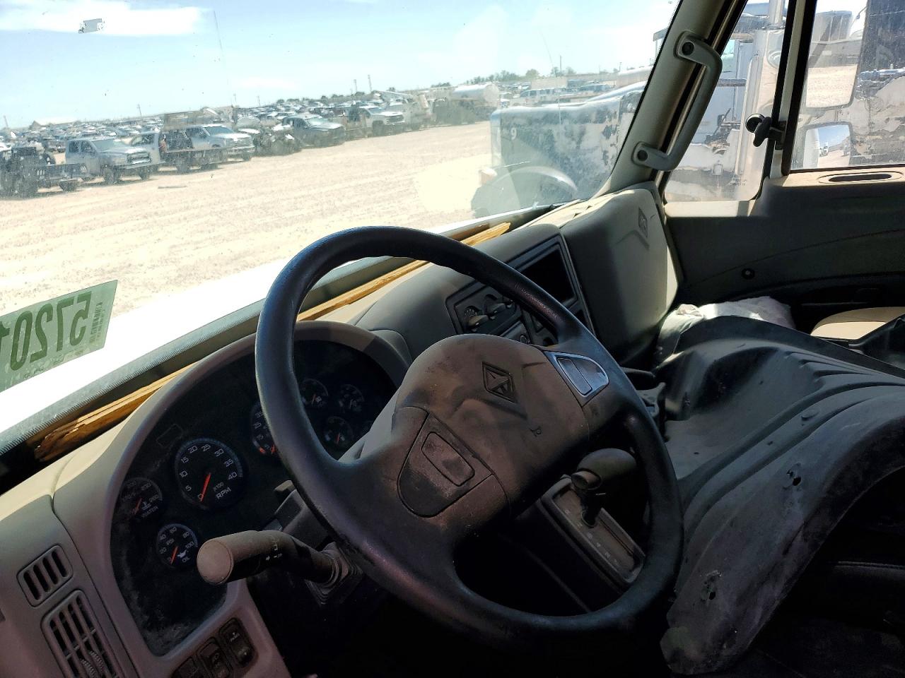 2015 INTERNATIONAL 4000 SERIE