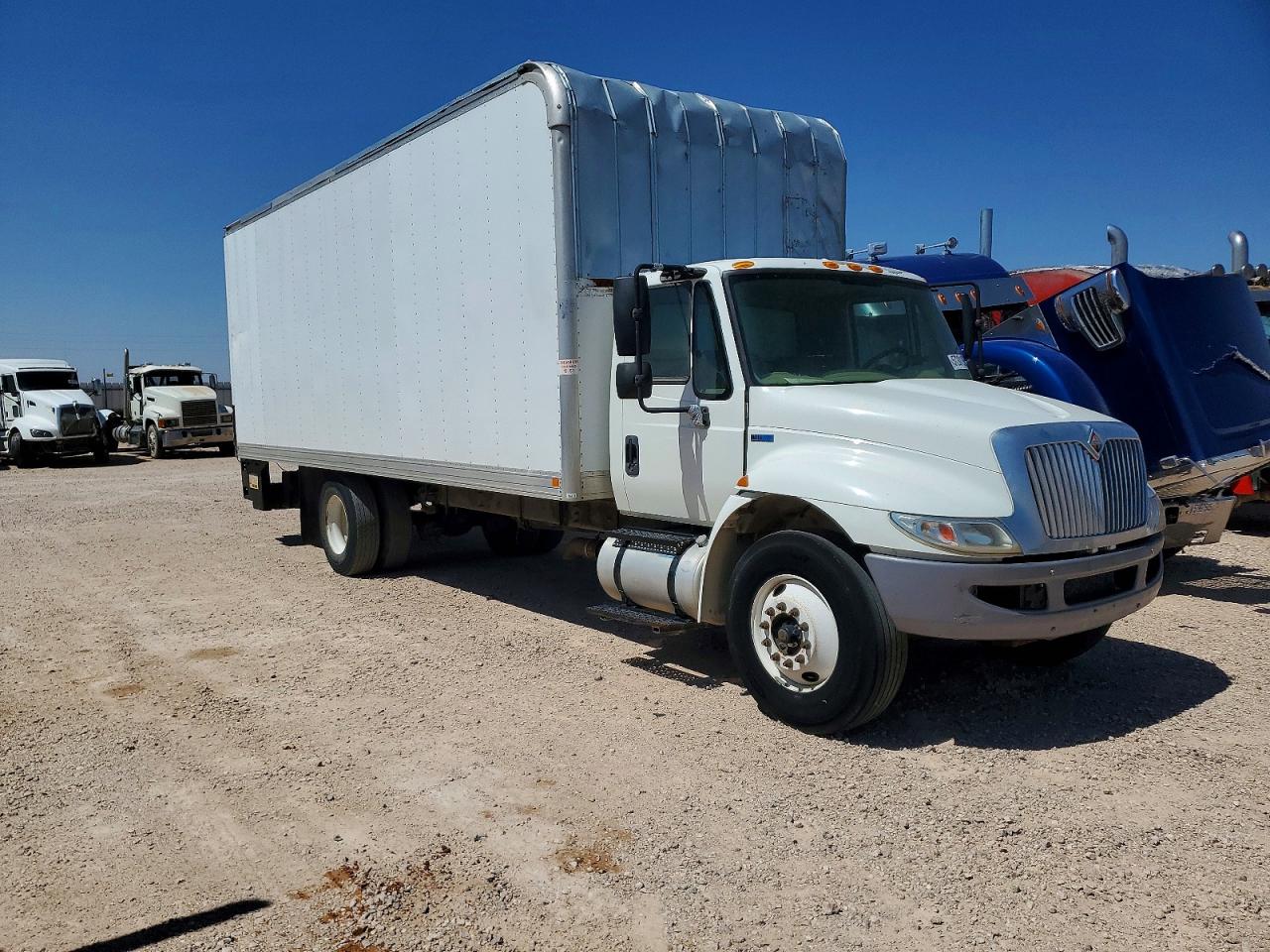 2015 INTERNATIONAL 4000 SERIE
