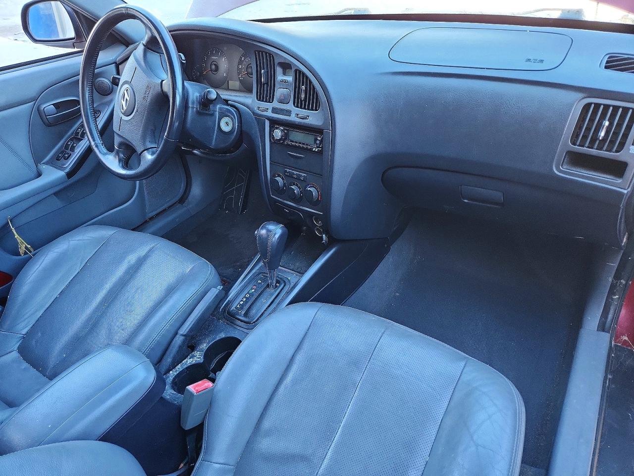 2004 HYUNDAI ELANTRA