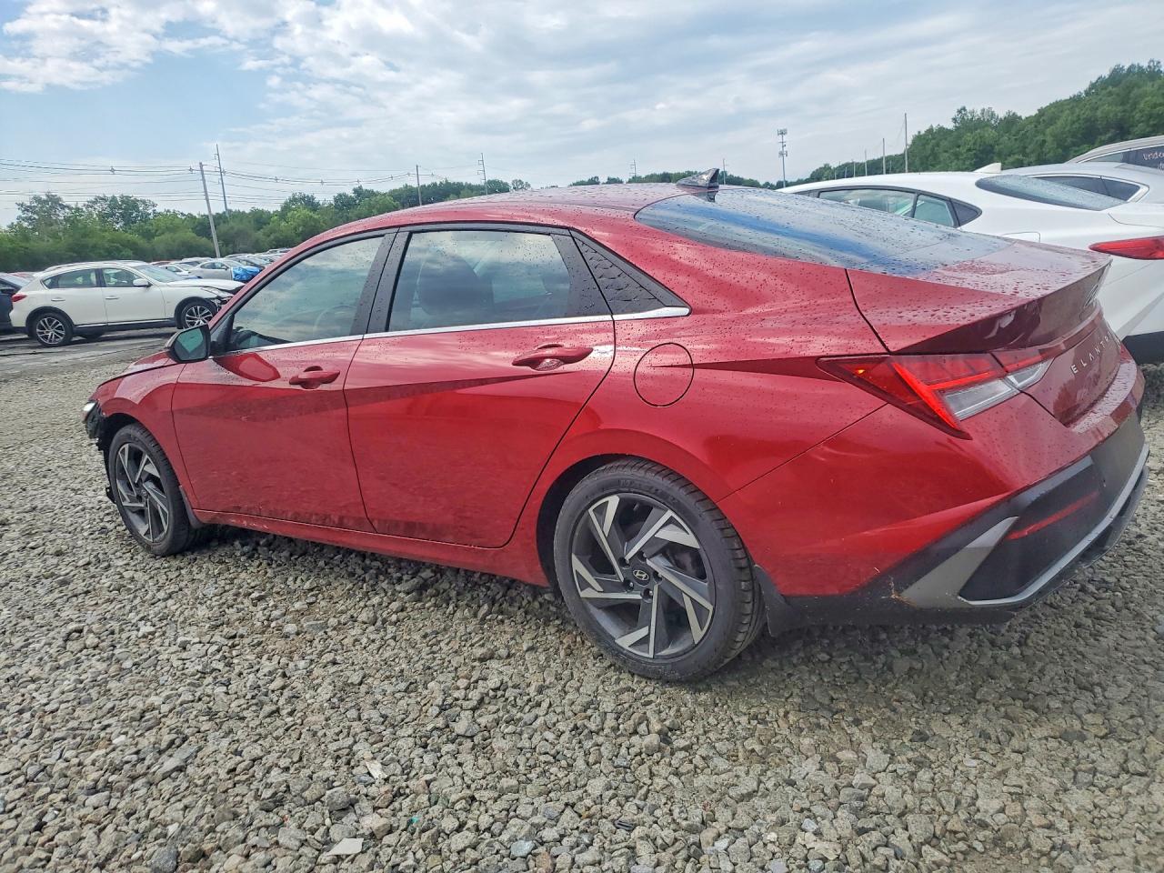 2024 HYUNDAI ELANTRA