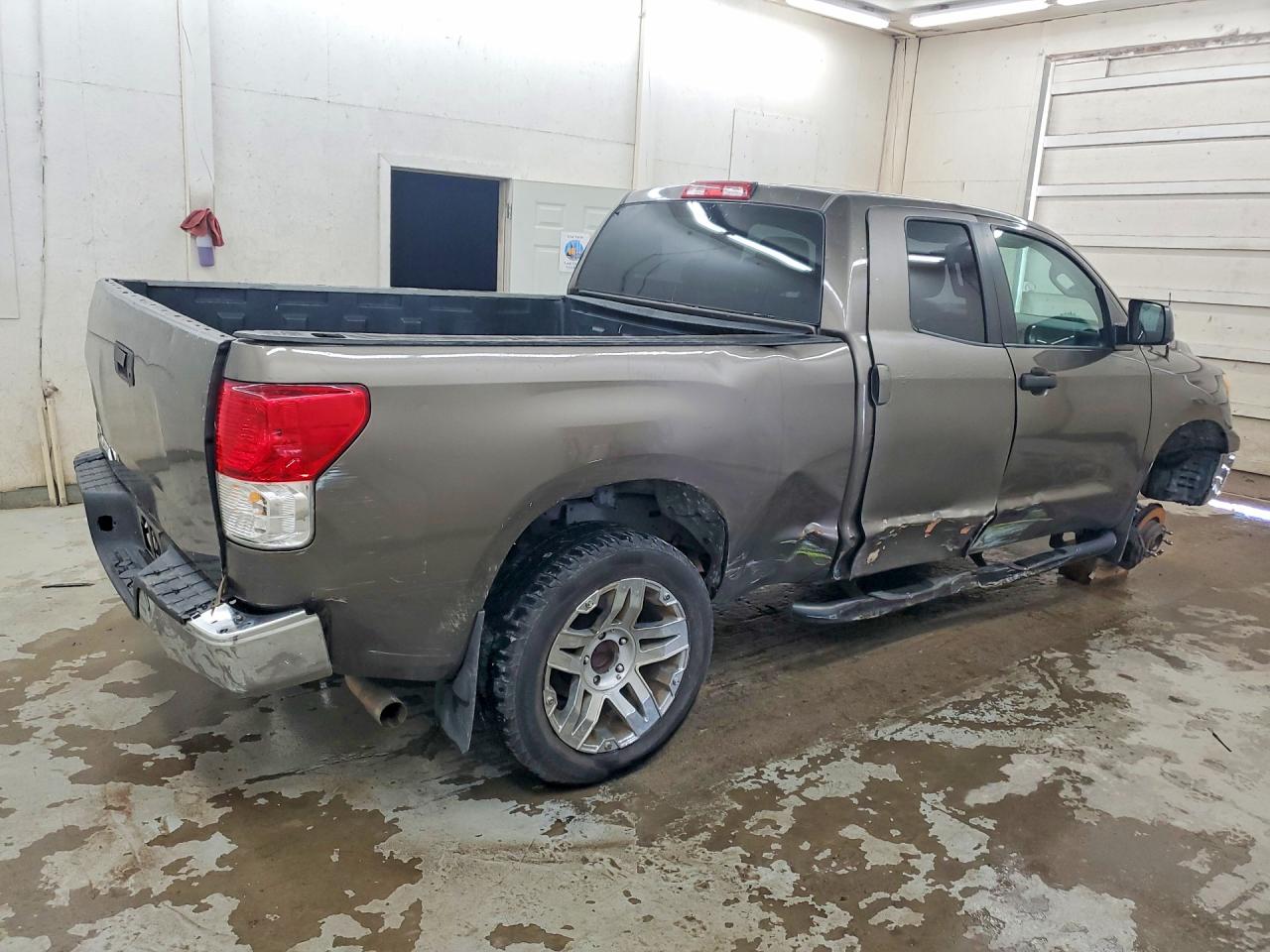2010 TOYOTA TUNDRA