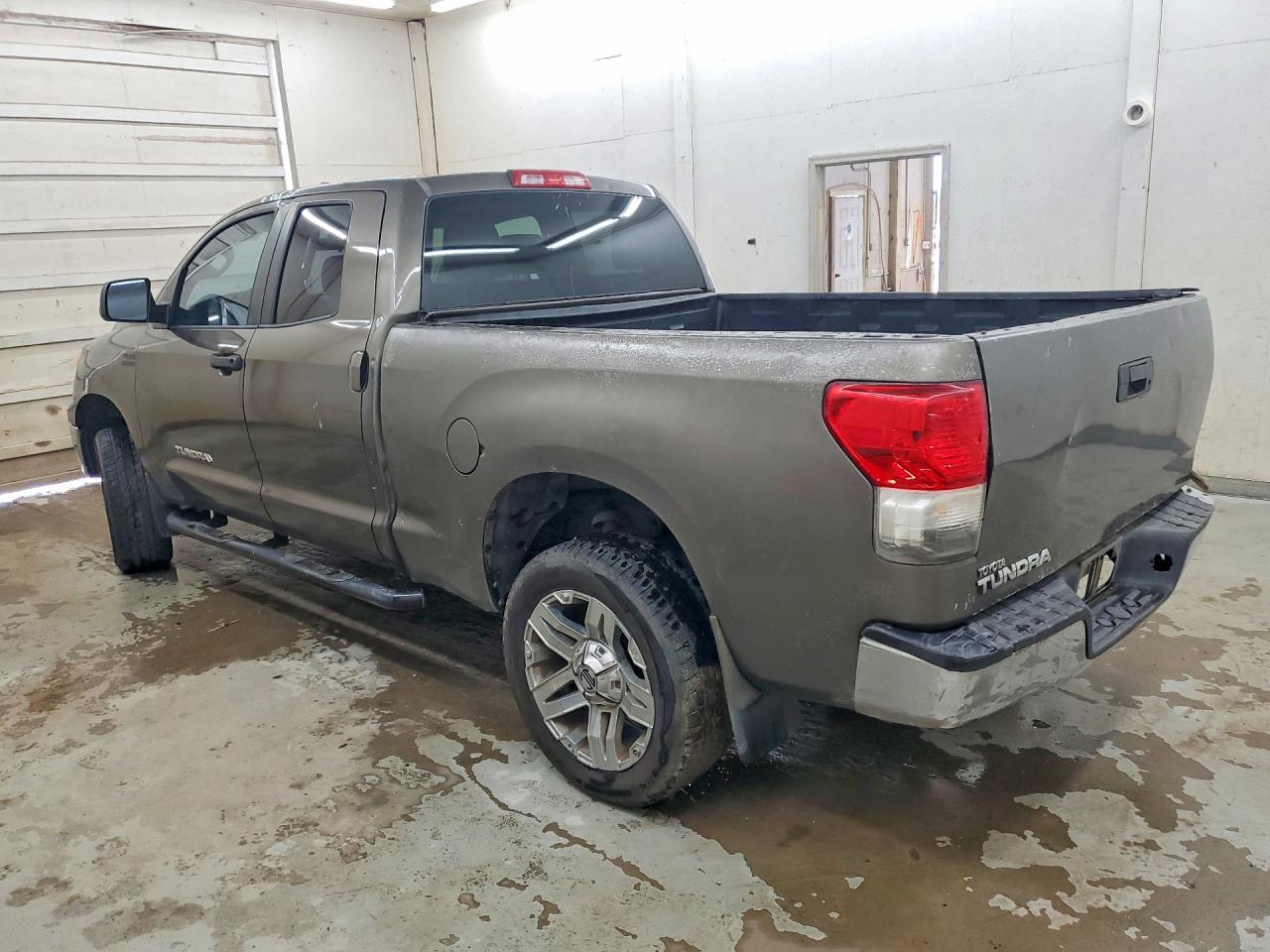 2010 TOYOTA TUNDRA
