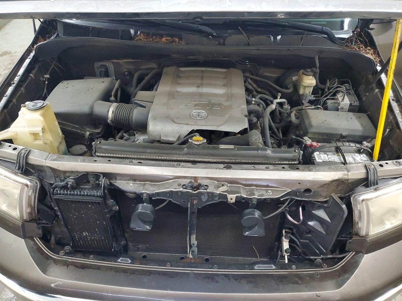 2010 TOYOTA TUNDRA