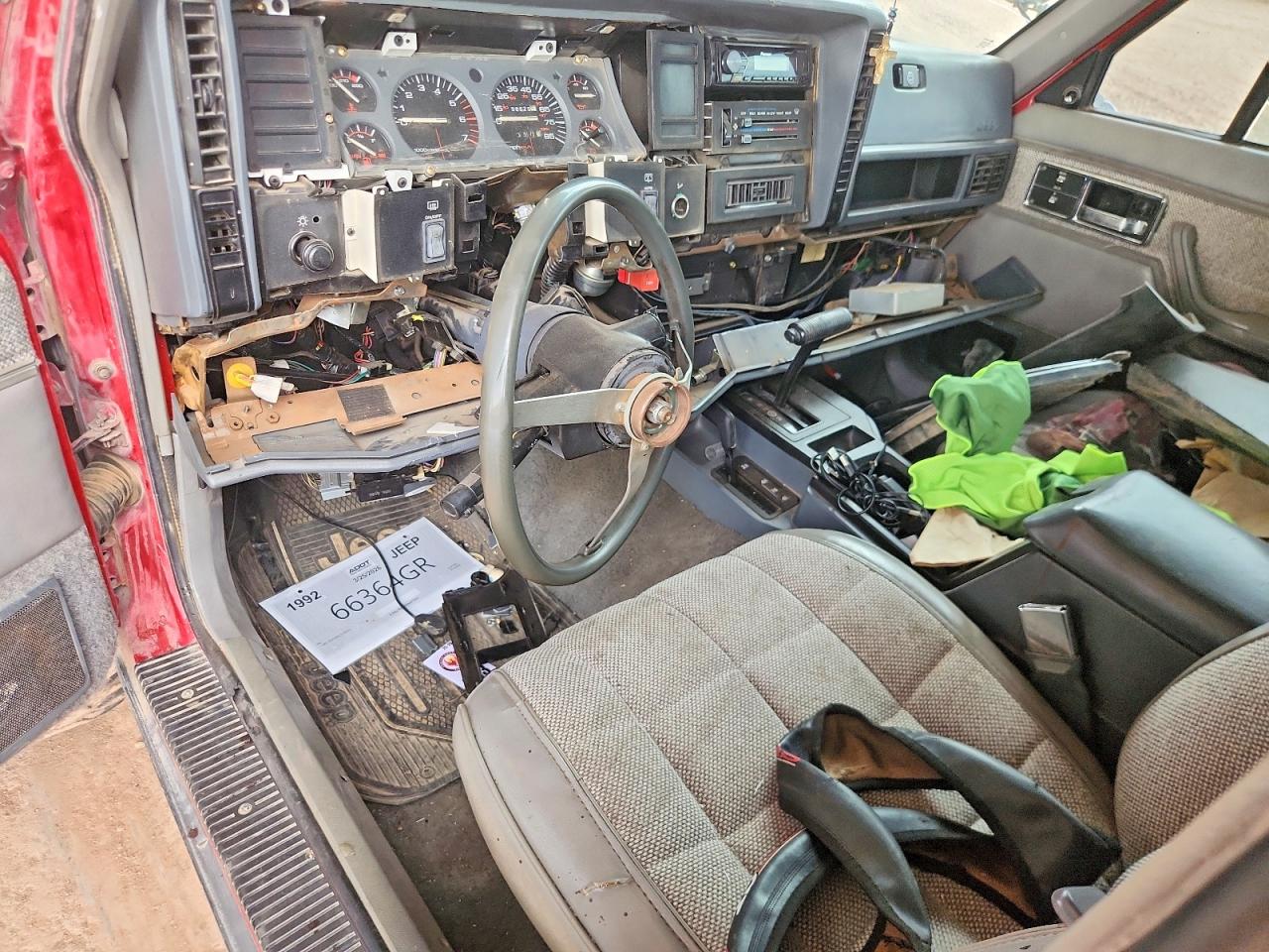 1992 JEEP CHEROKEE
