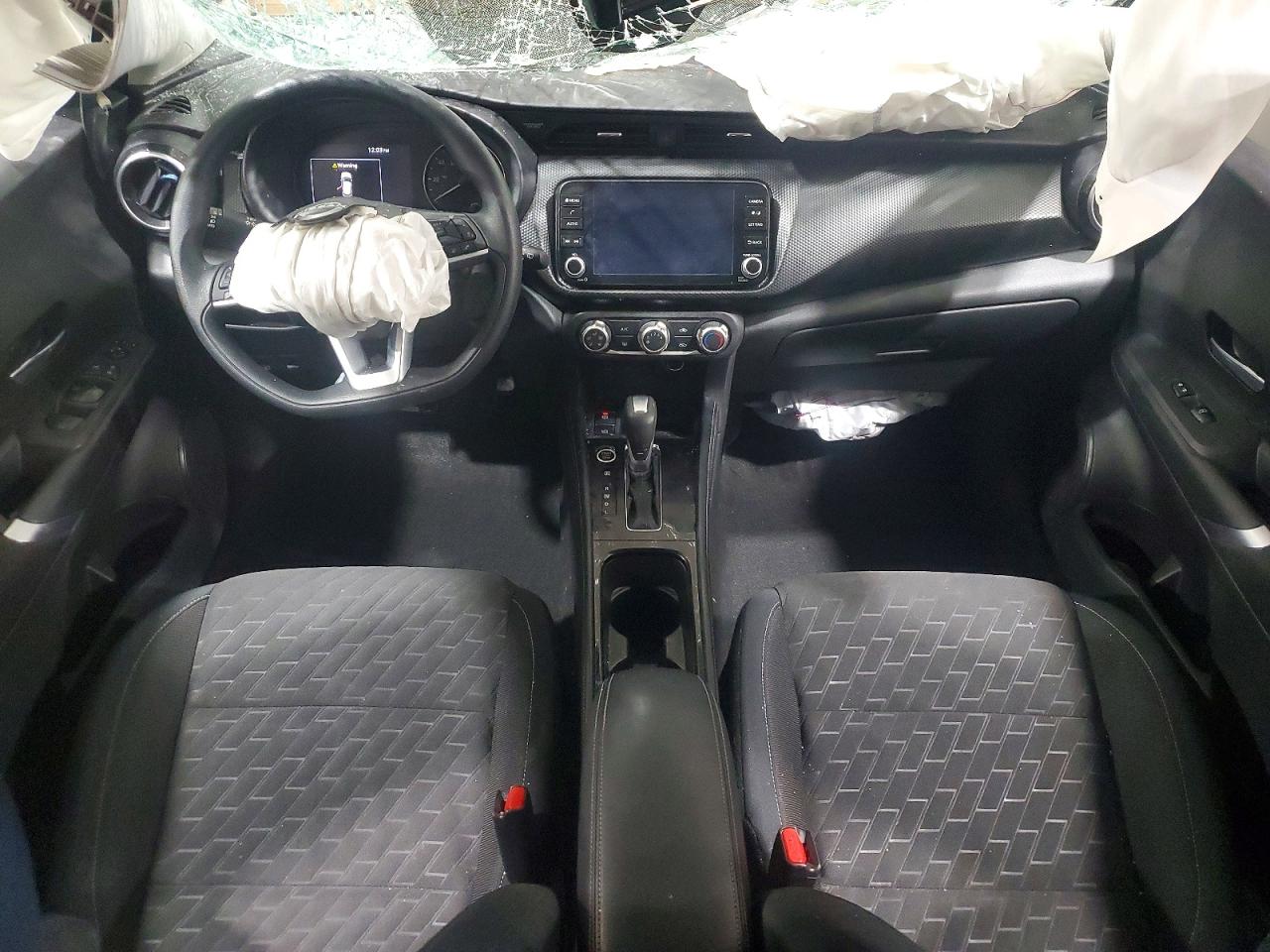 2023 NISSAN KICKS