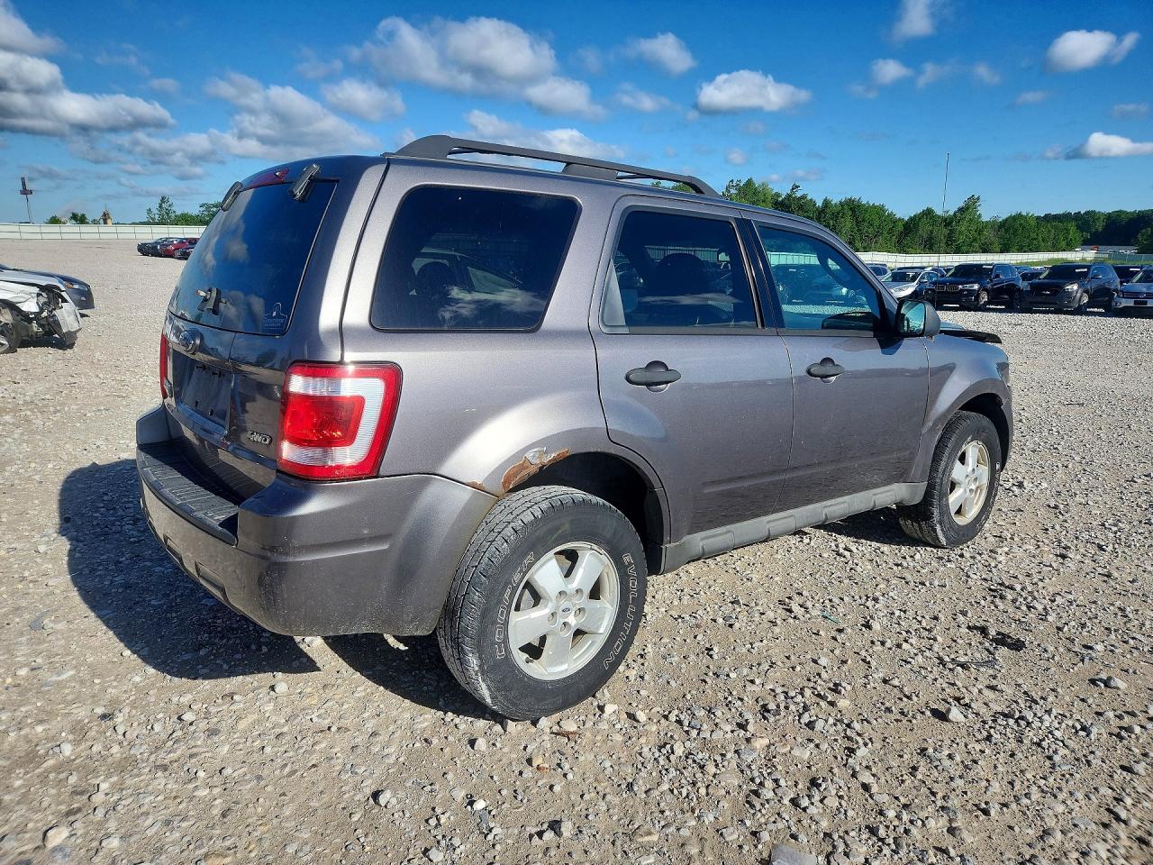 2009 FORD ESCAPE