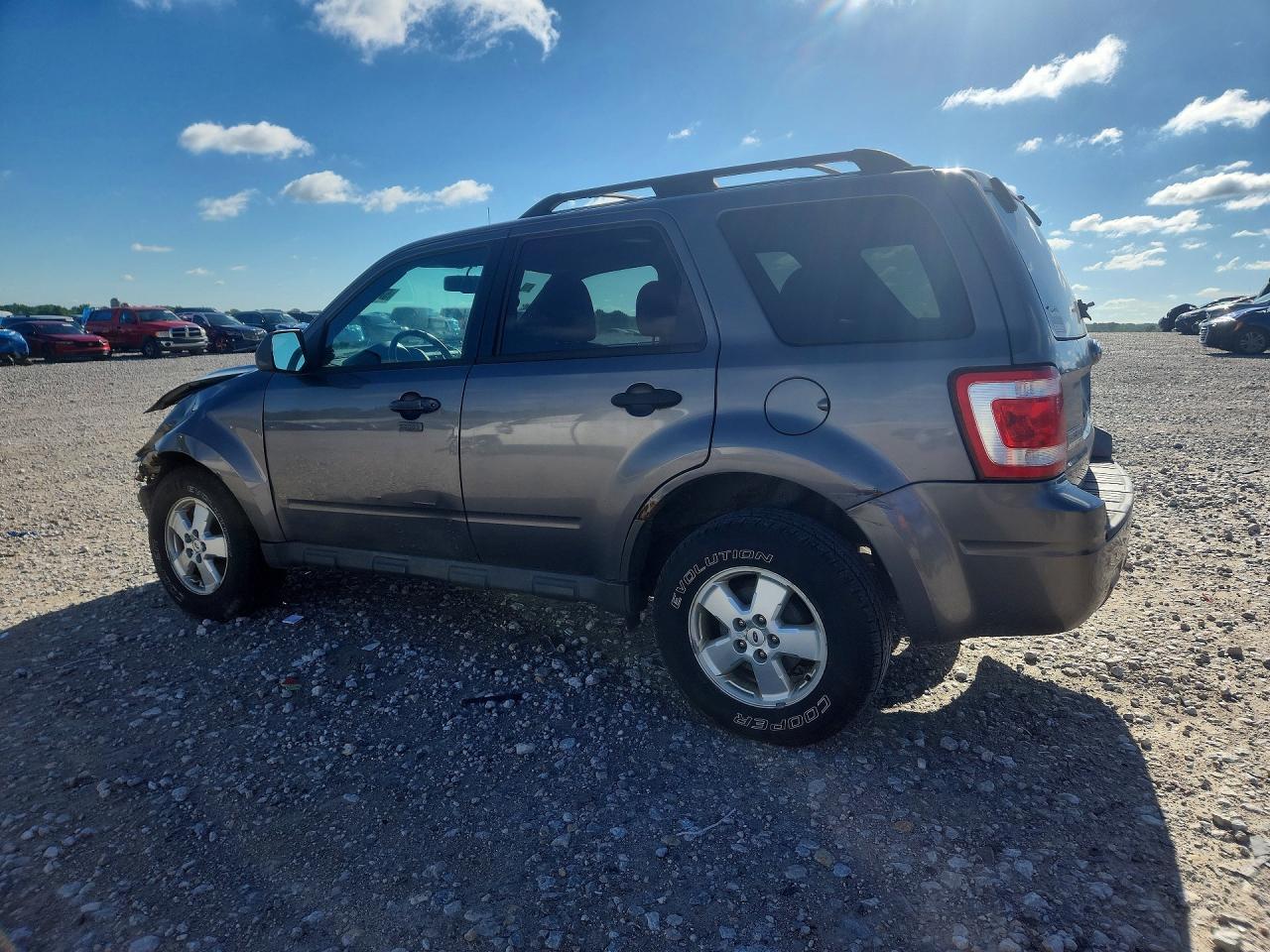 2009 FORD ESCAPE