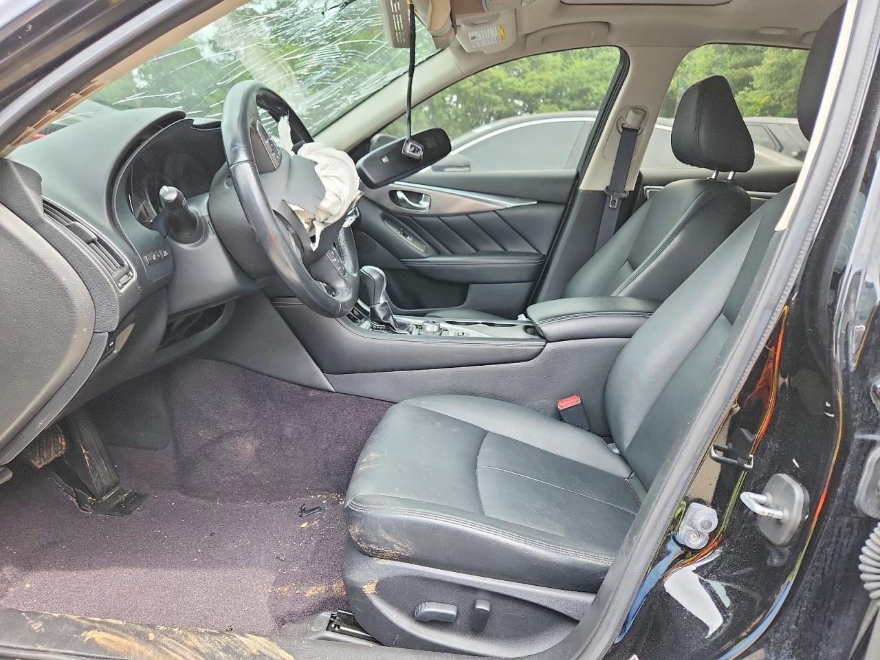 2015 INFINITI Q50