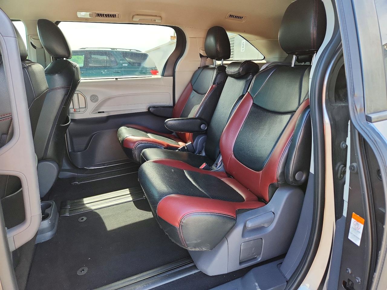 2021 TOYOTA SIENNA