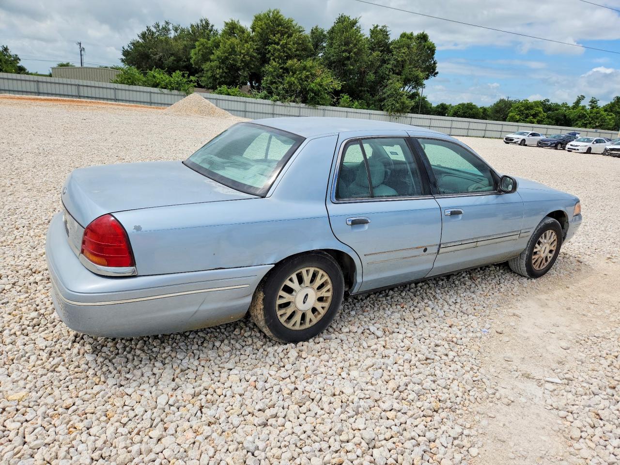 2003 FORD CROWN VIC