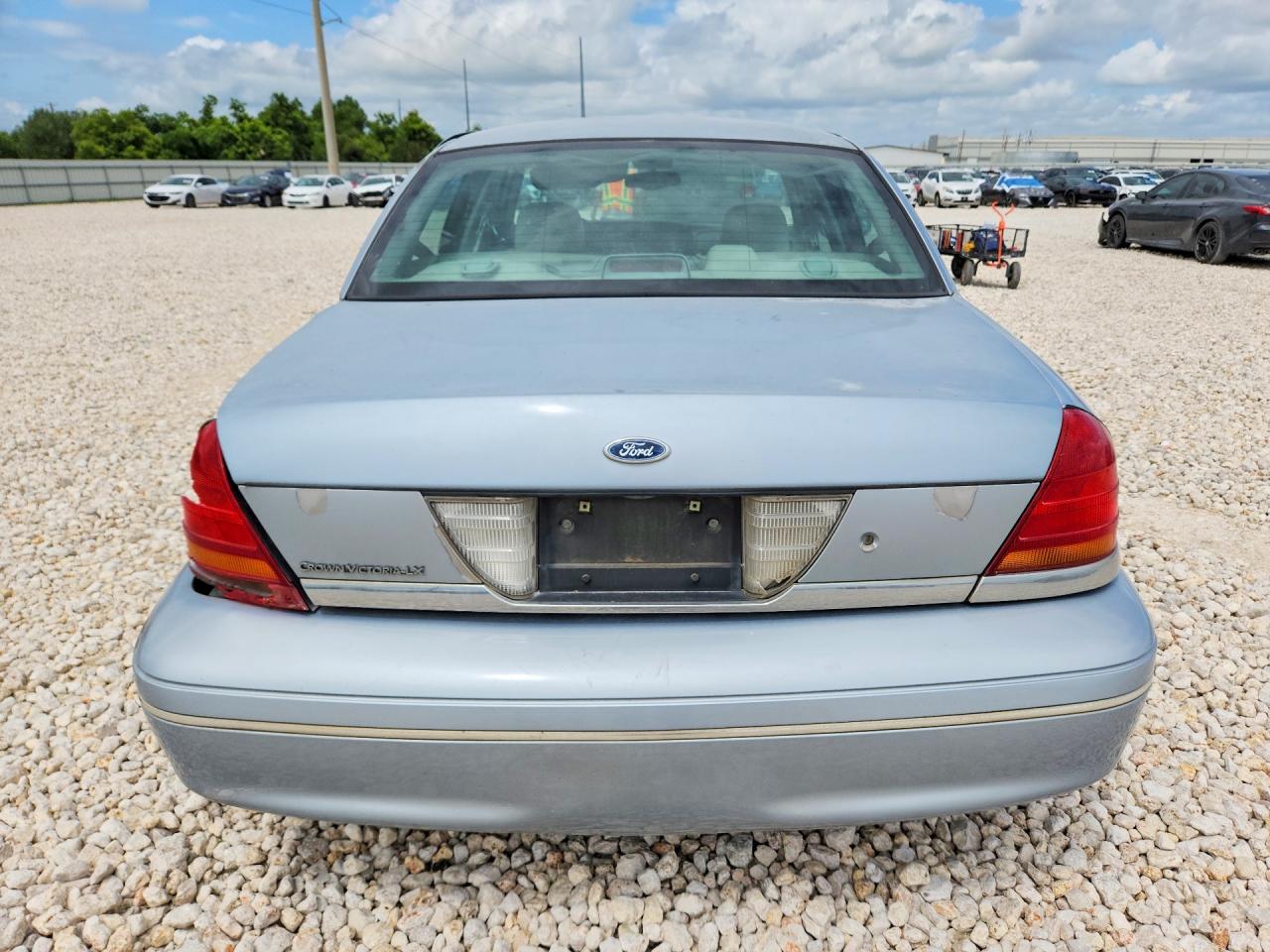 2003 FORD CROWN VIC