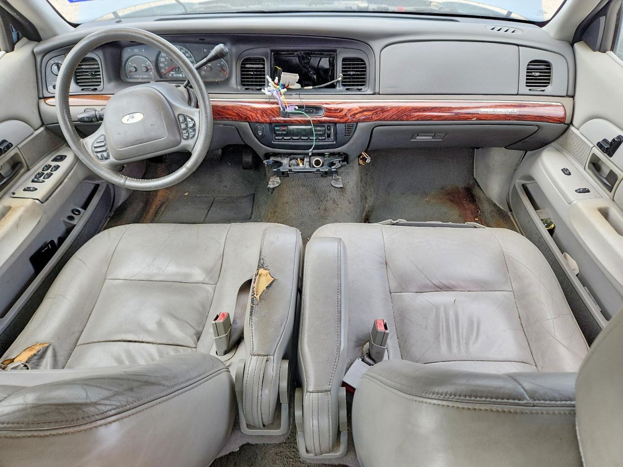 2003 FORD CROWN VIC