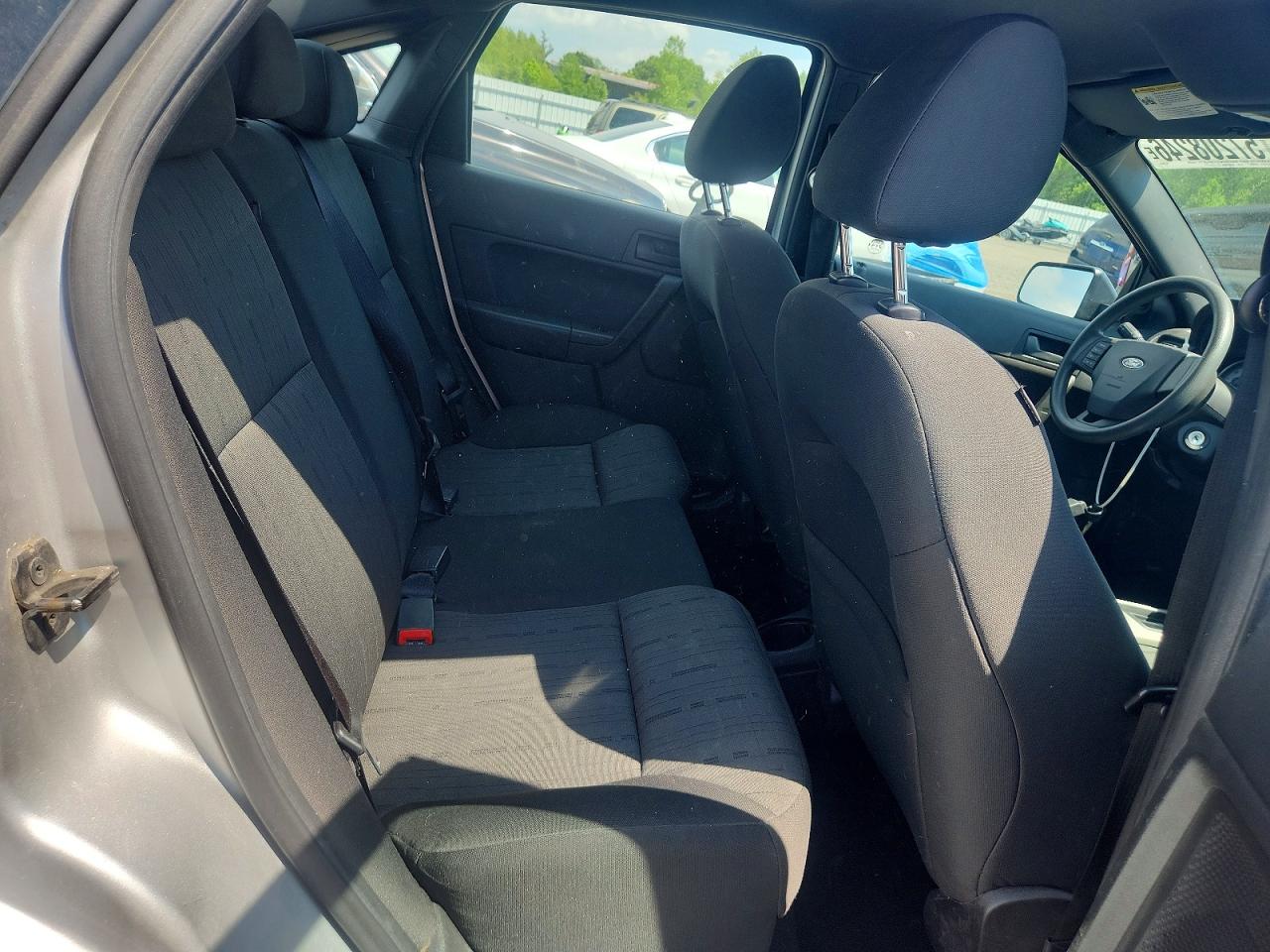2010 FORD FOCUS