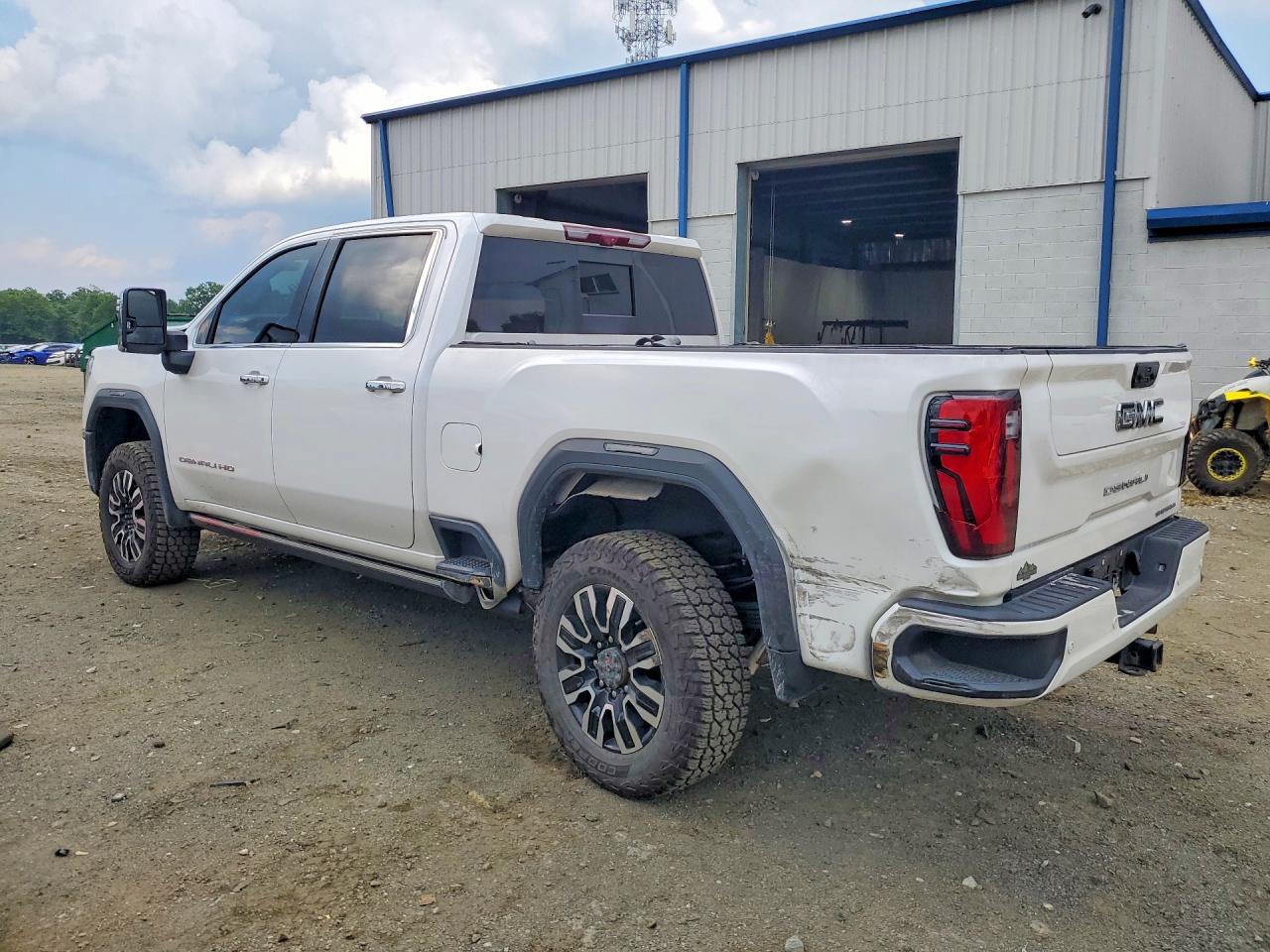 2024 GMC SIERRA