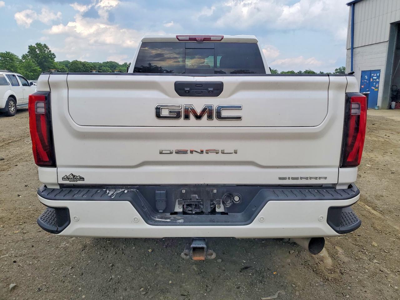 2024 GMC SIERRA