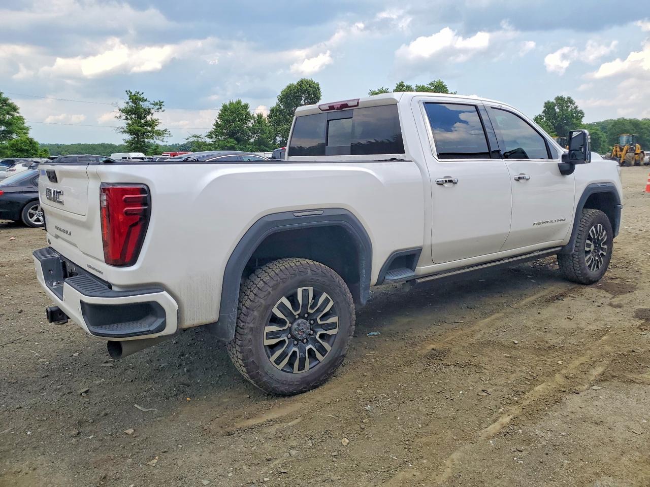 2024 GMC SIERRA