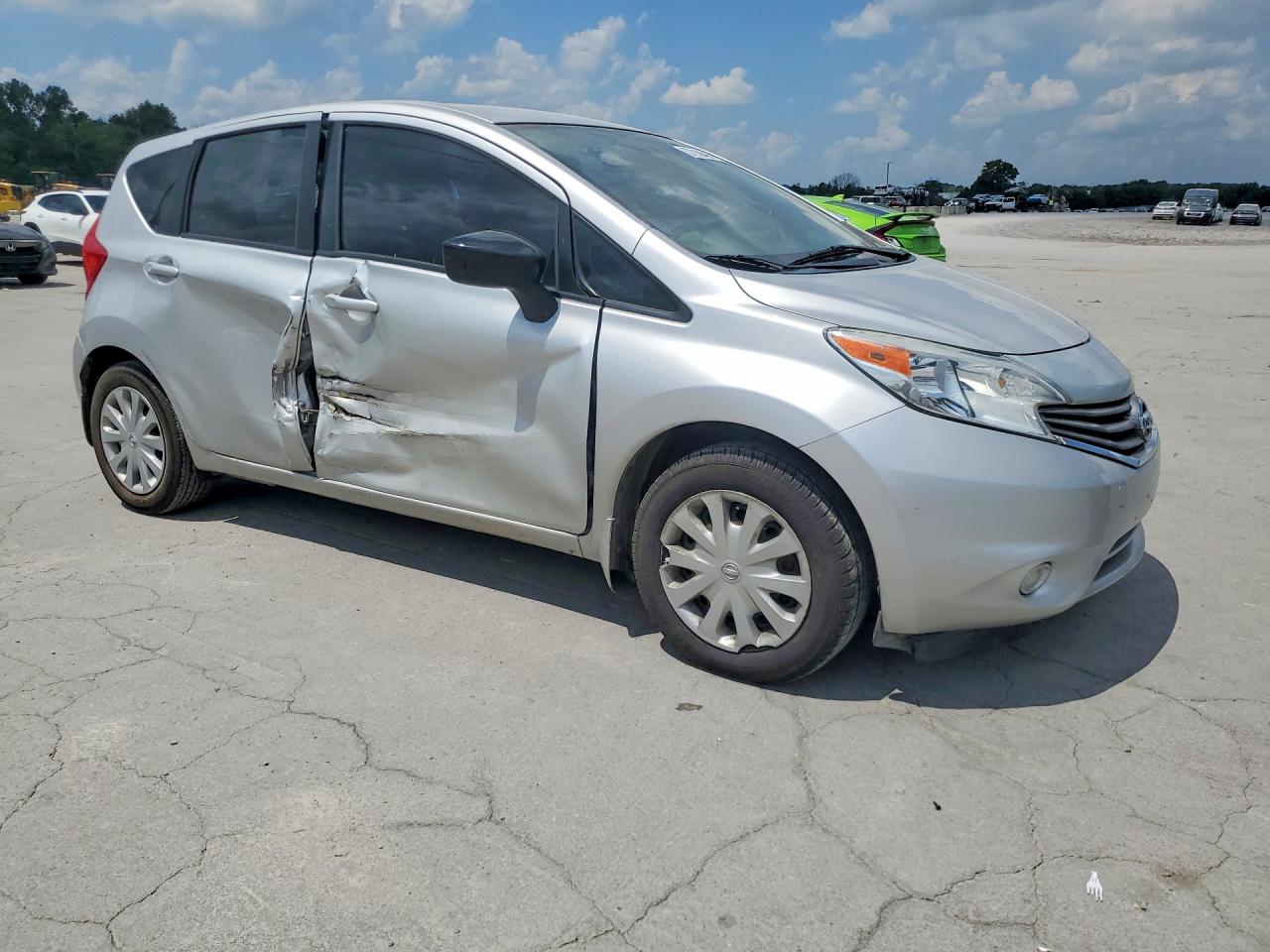2015 NISSAN VERSA