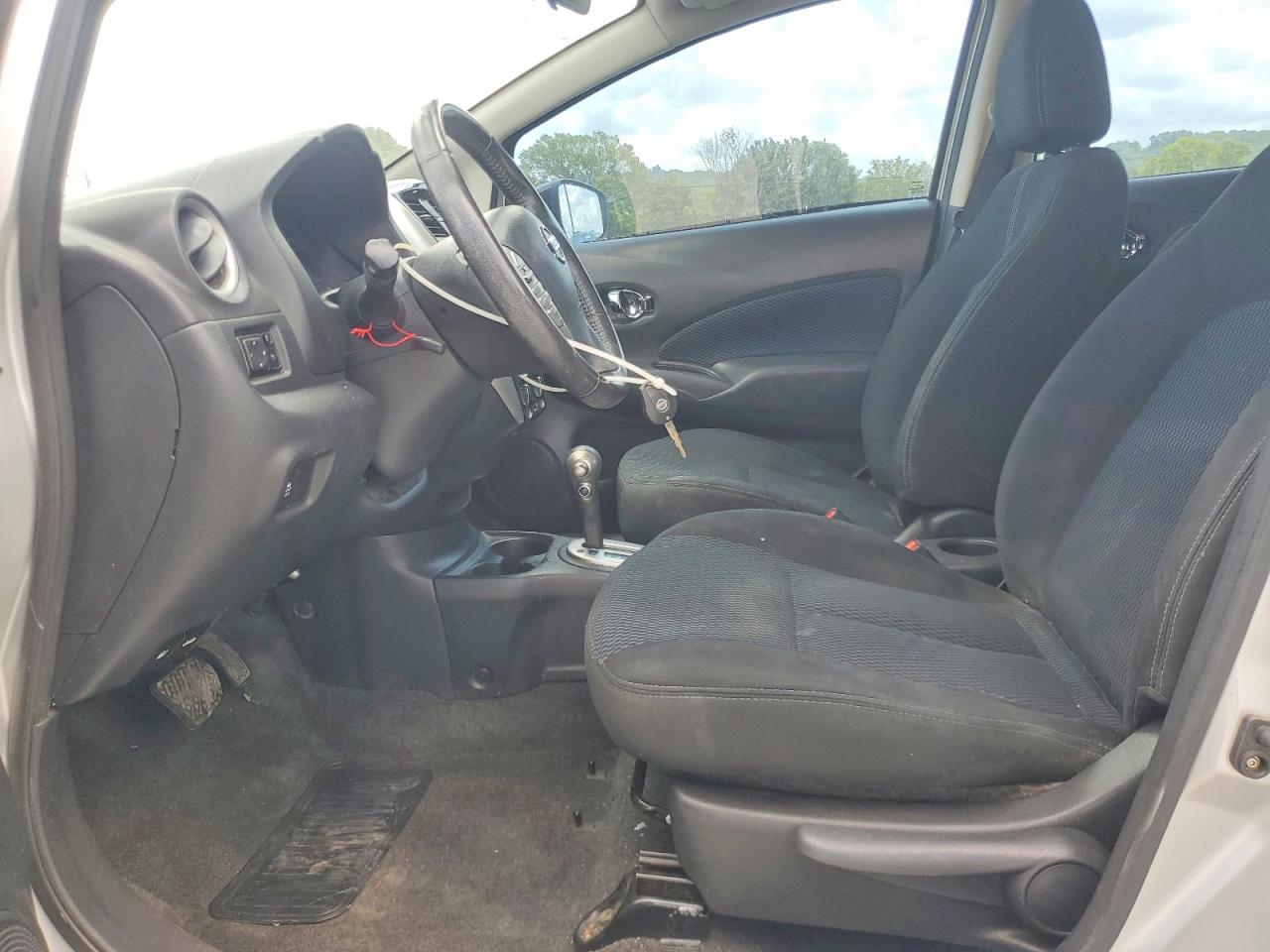 2015 NISSAN VERSA