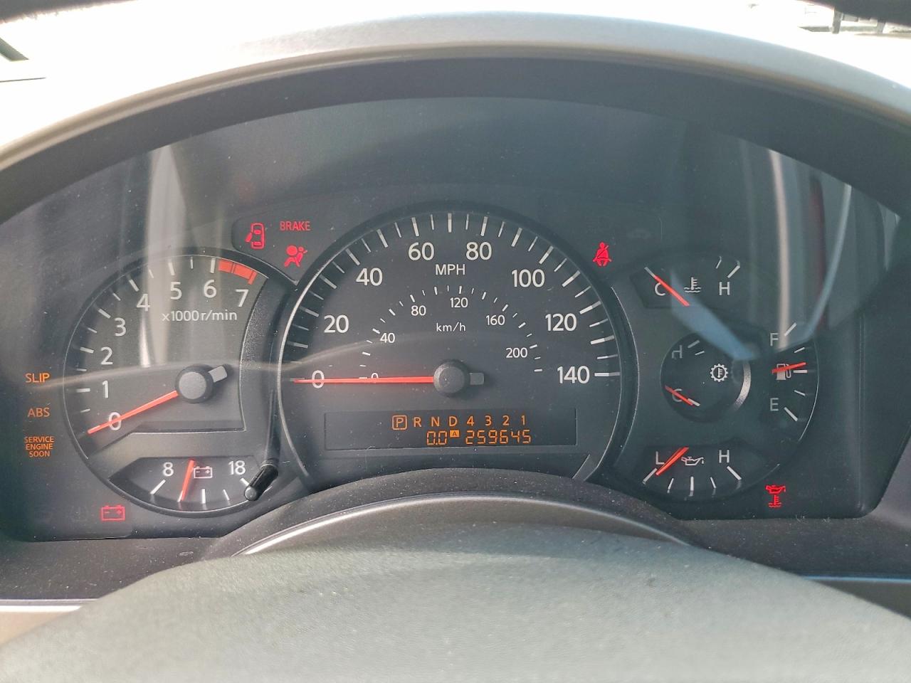 2005 NISSAN TITAN