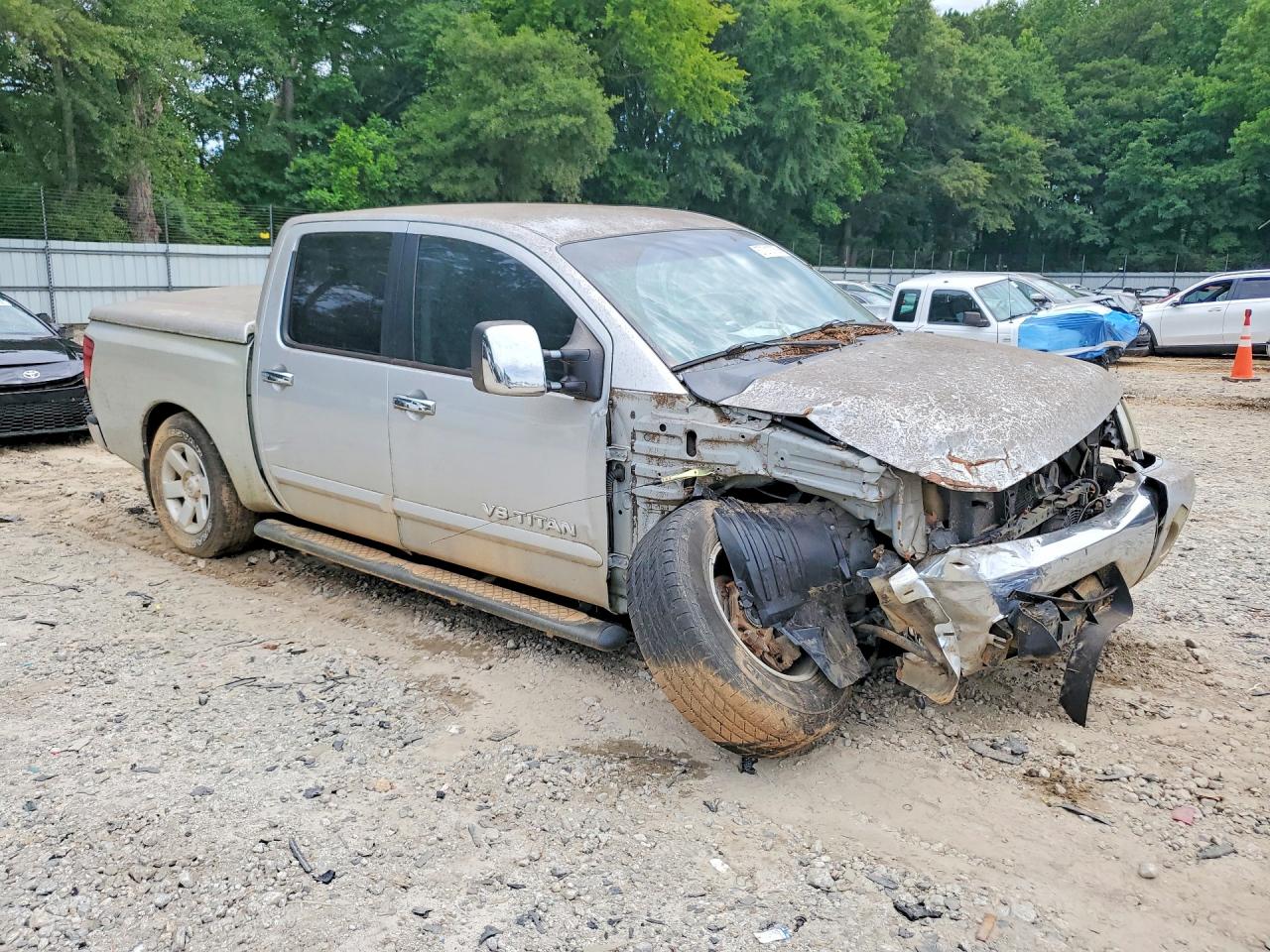 2005 NISSAN TITAN