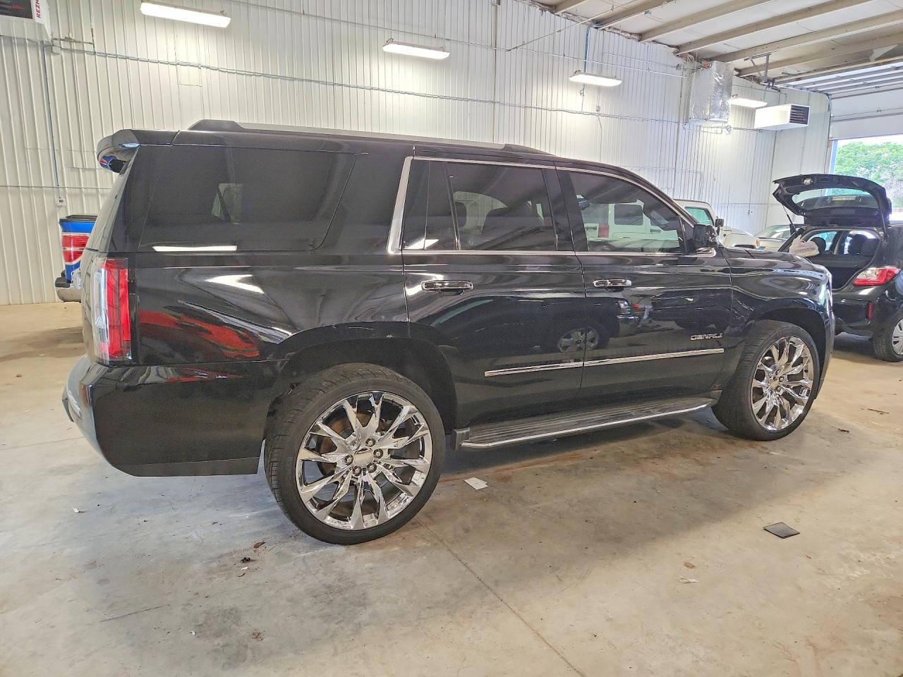 2015 GMC YUKON