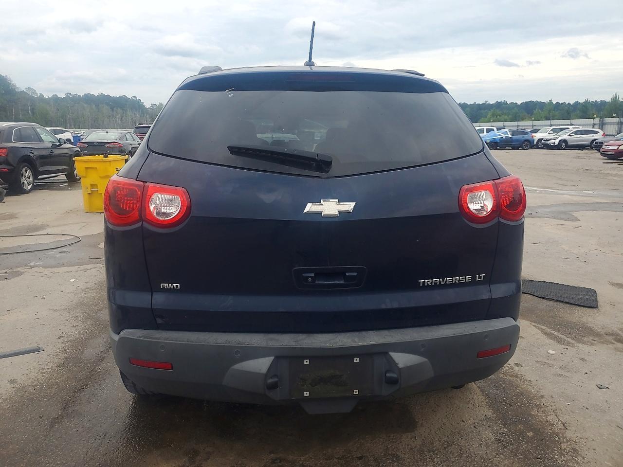 2011 CHEVROLET TRAVERSE
