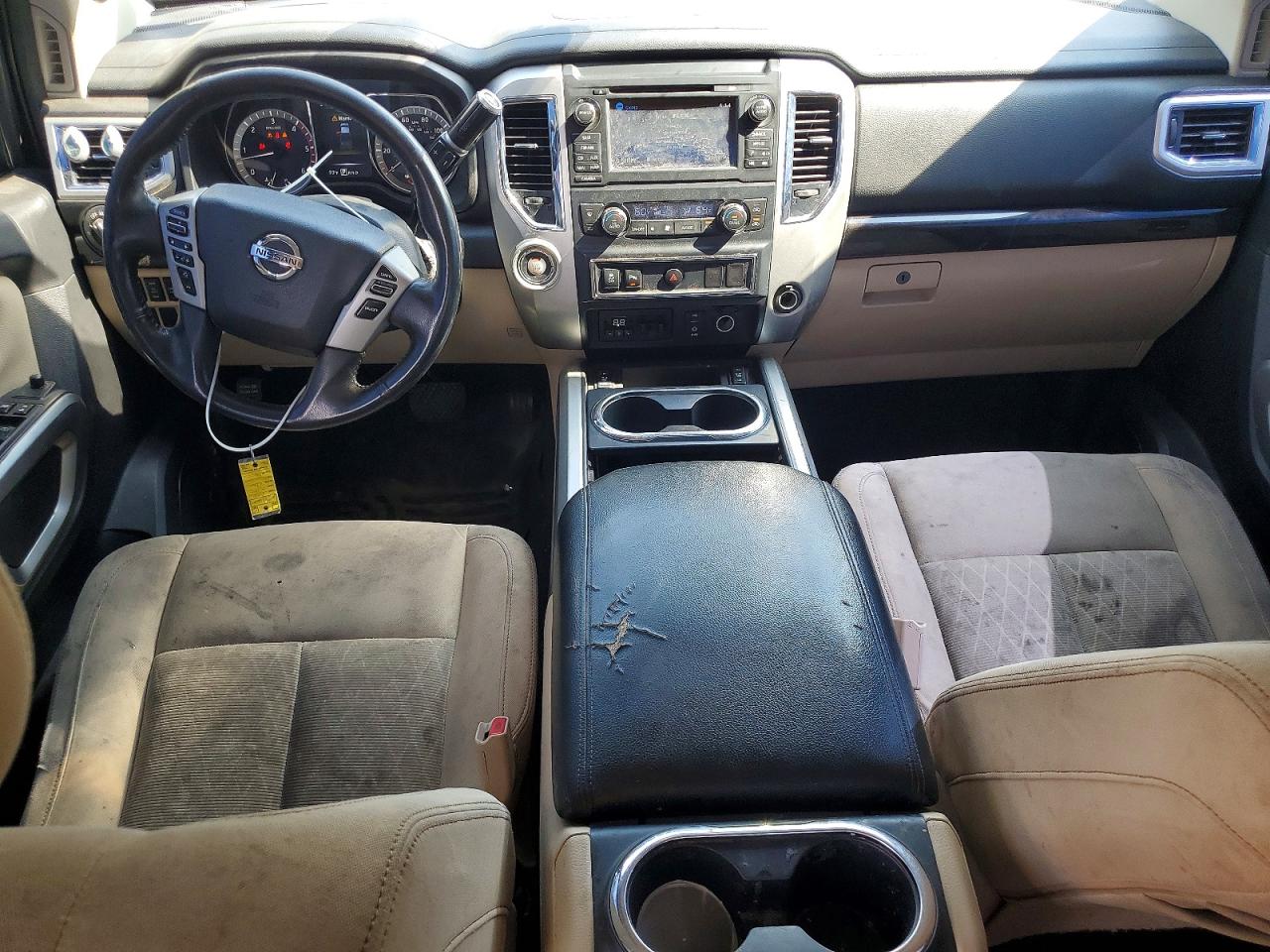 2016 NISSAN TITAN