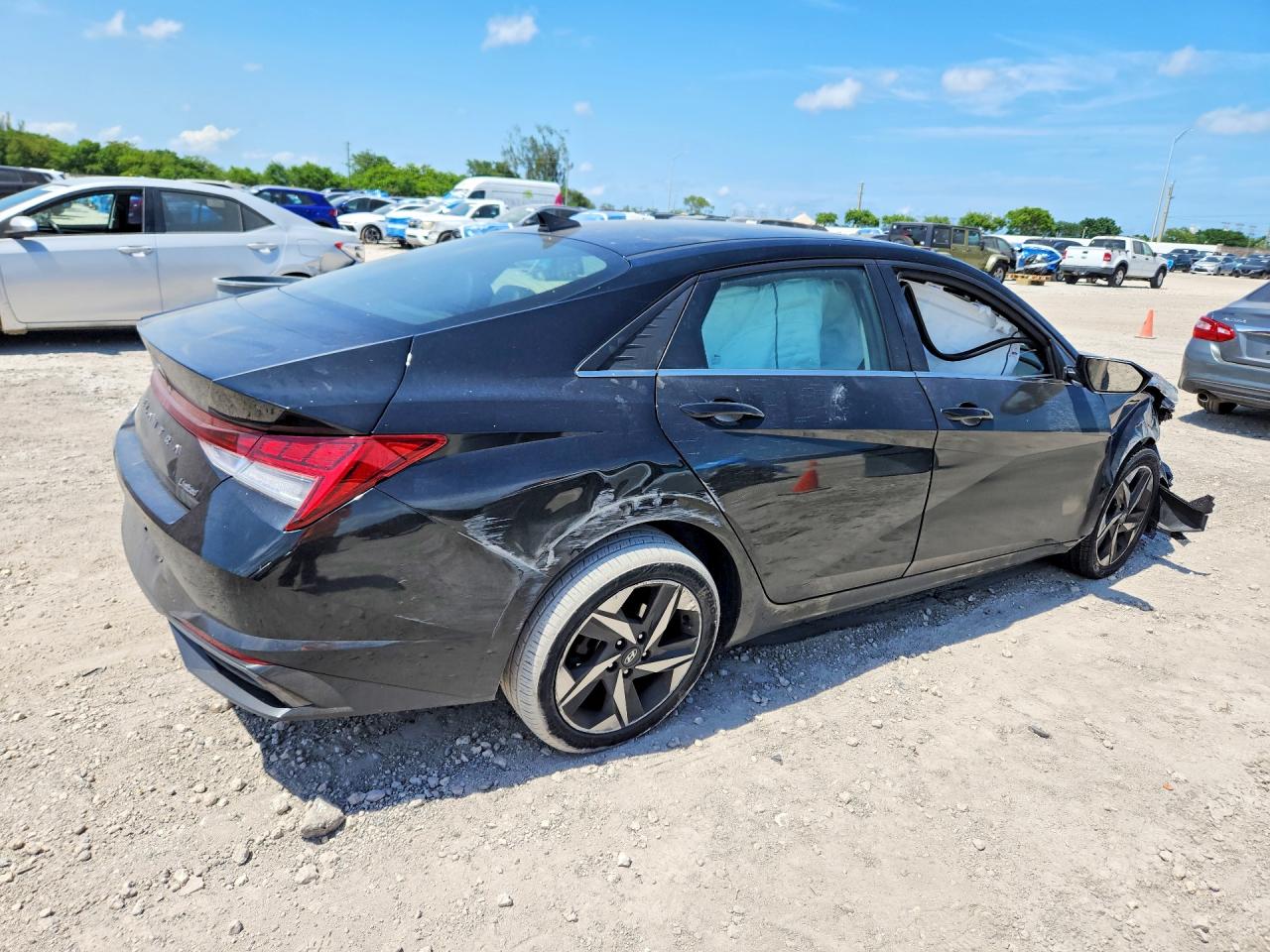 2023 HYUNDAI ELANTRA