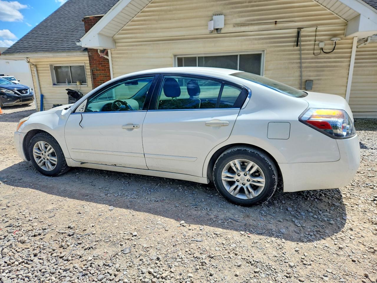 2011 NISSAN ALTIMA