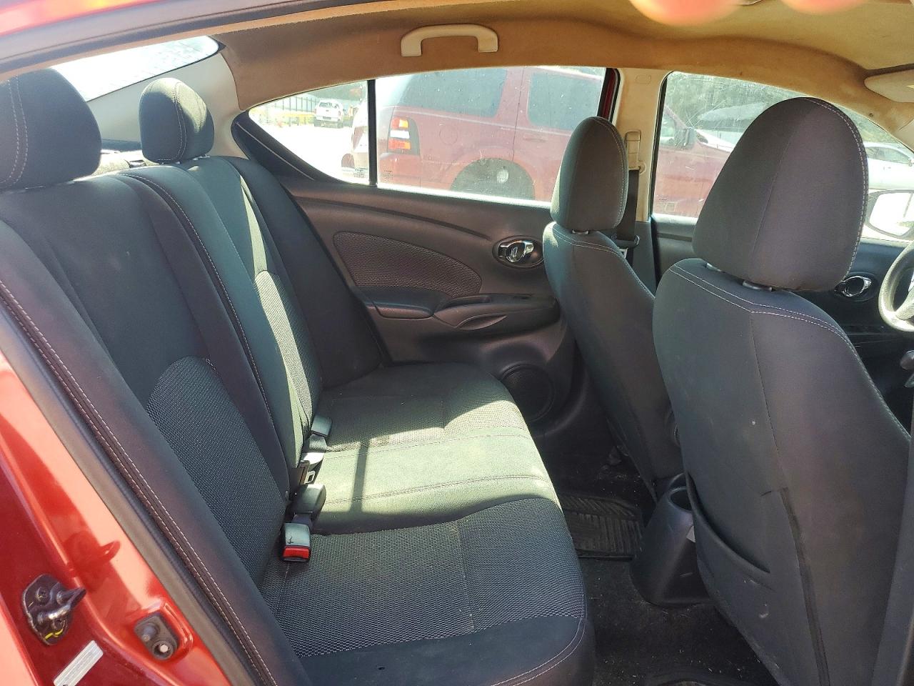 2017 NISSAN VERSA