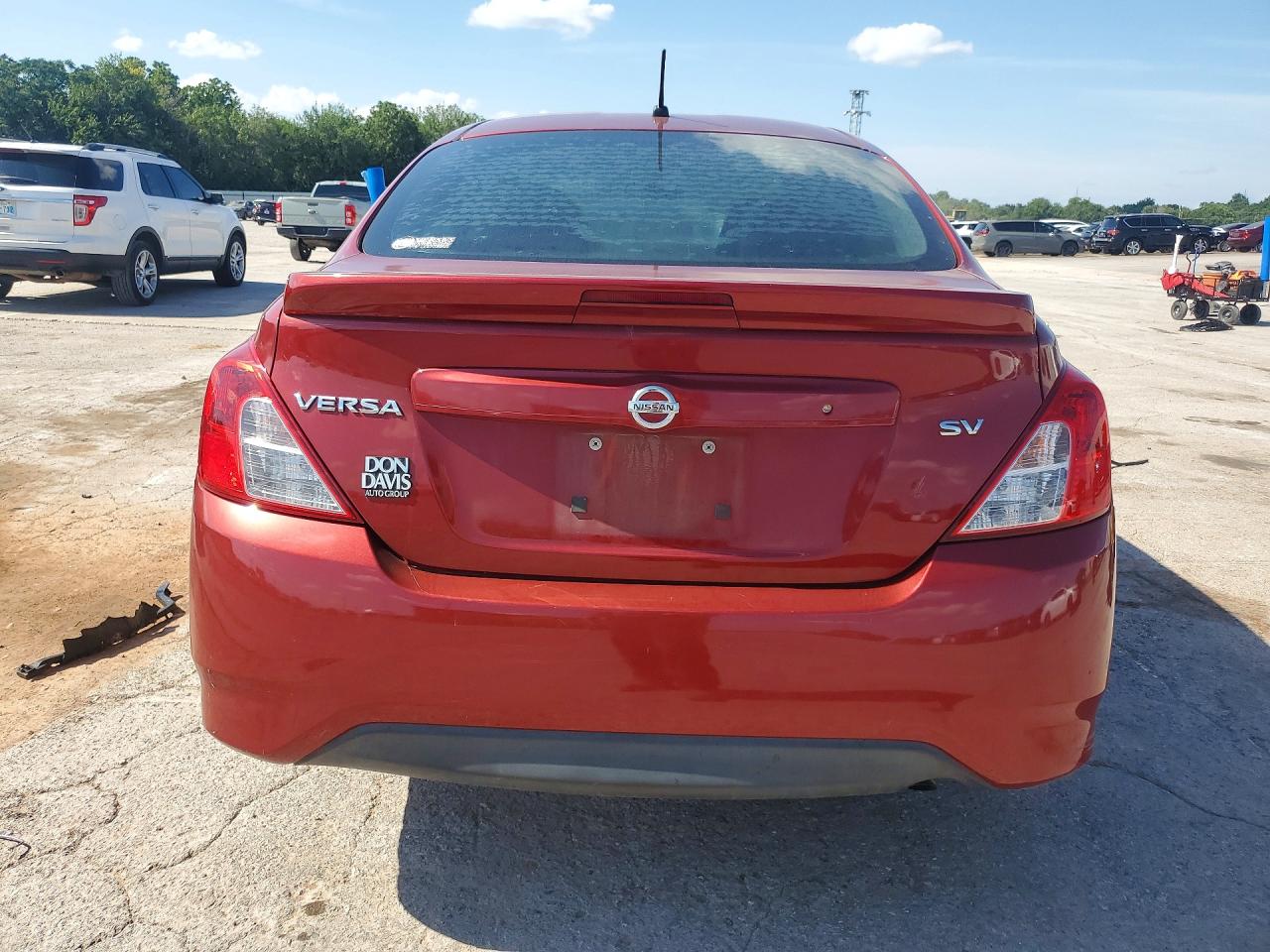 2017 NISSAN VERSA