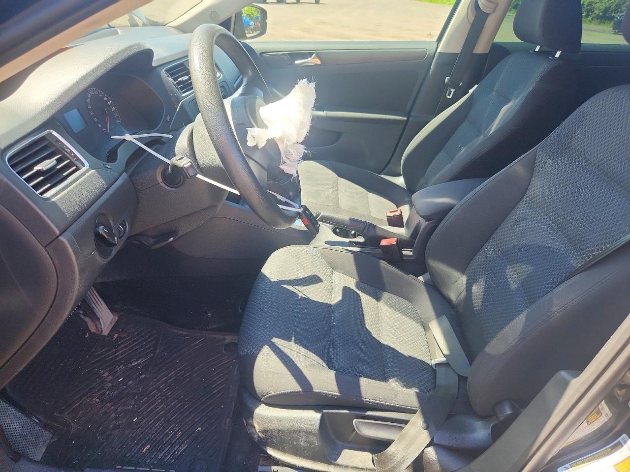2011 VOLKSWAGEN JETTA