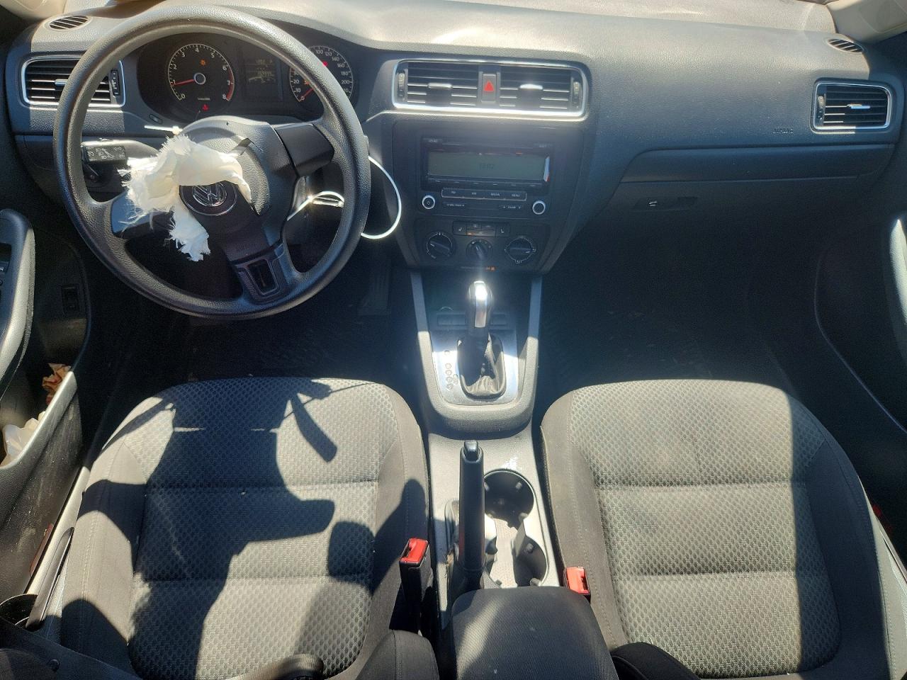 2011 VOLKSWAGEN JETTA