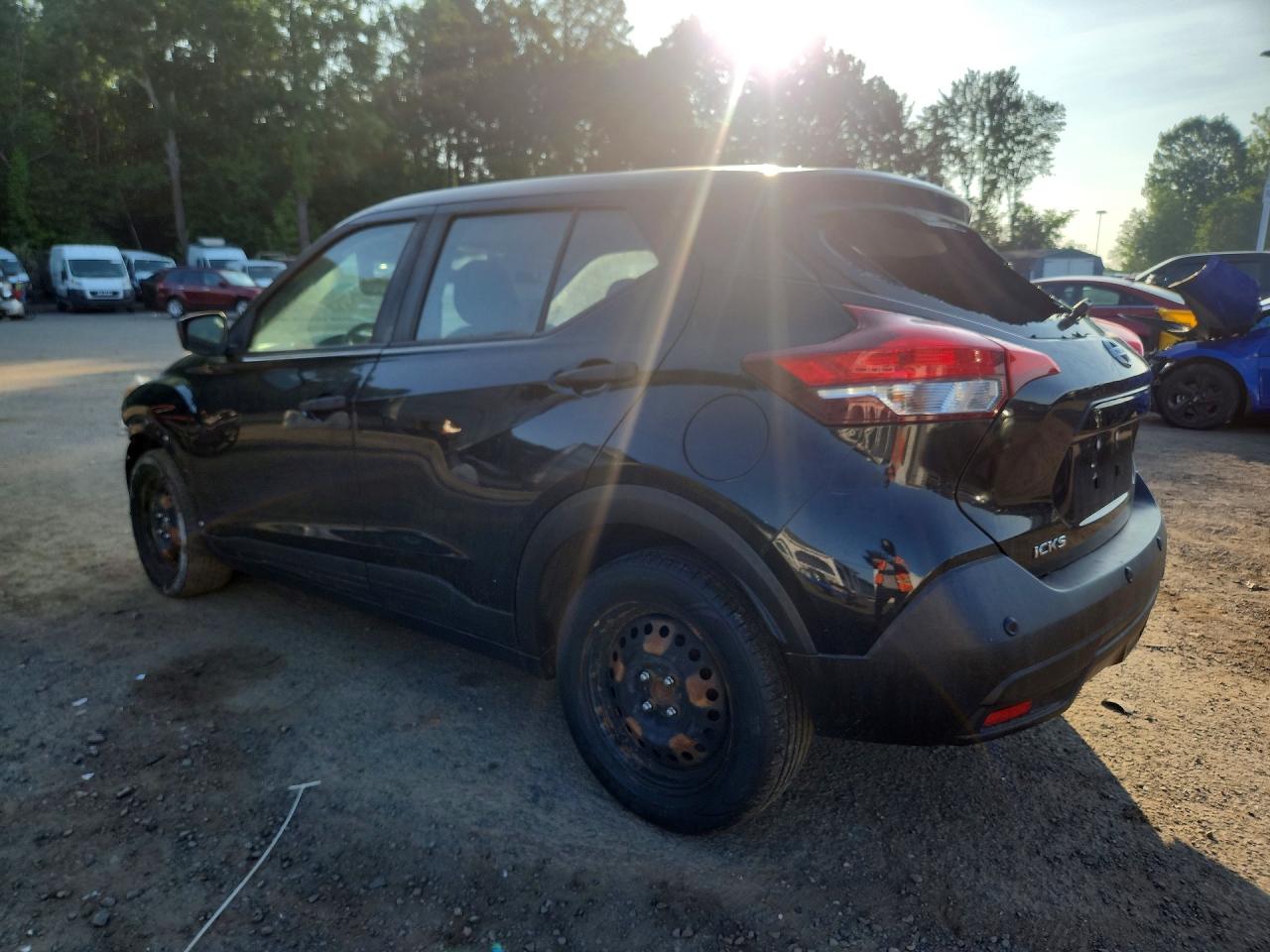 2020 NISSAN KICKS