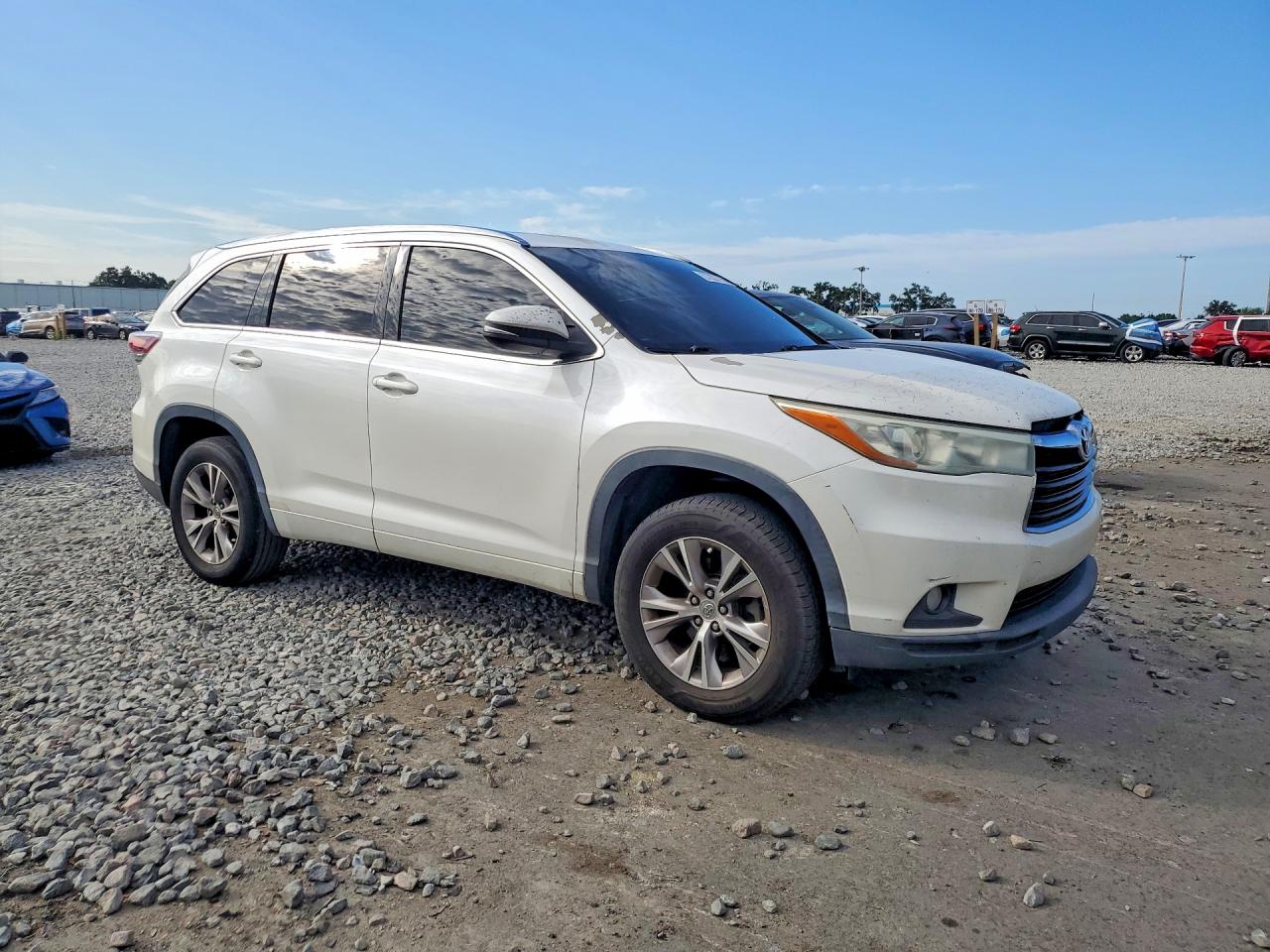 2015 TOYOTA HIGHLANDER
