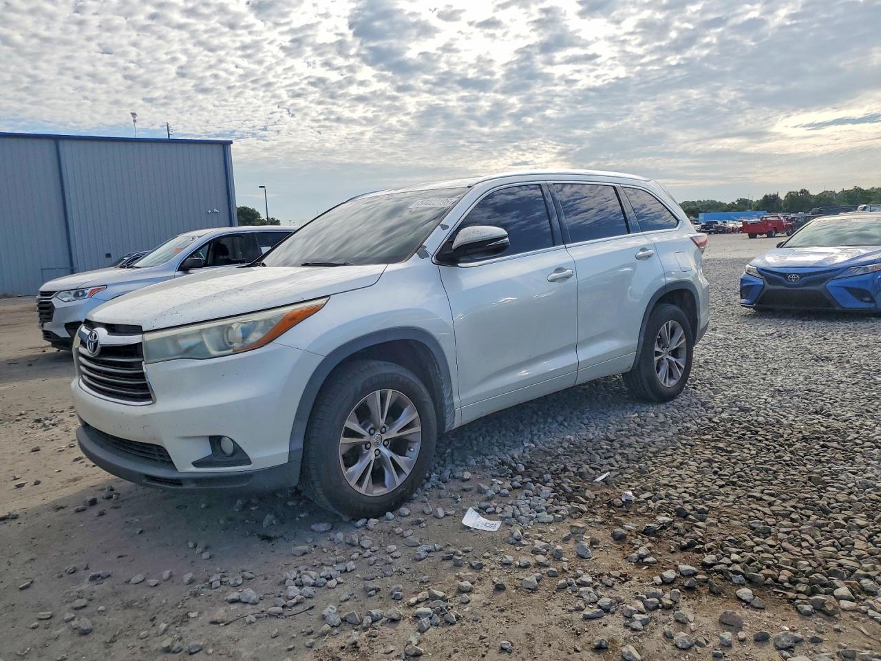 2015 TOYOTA HIGHLANDER