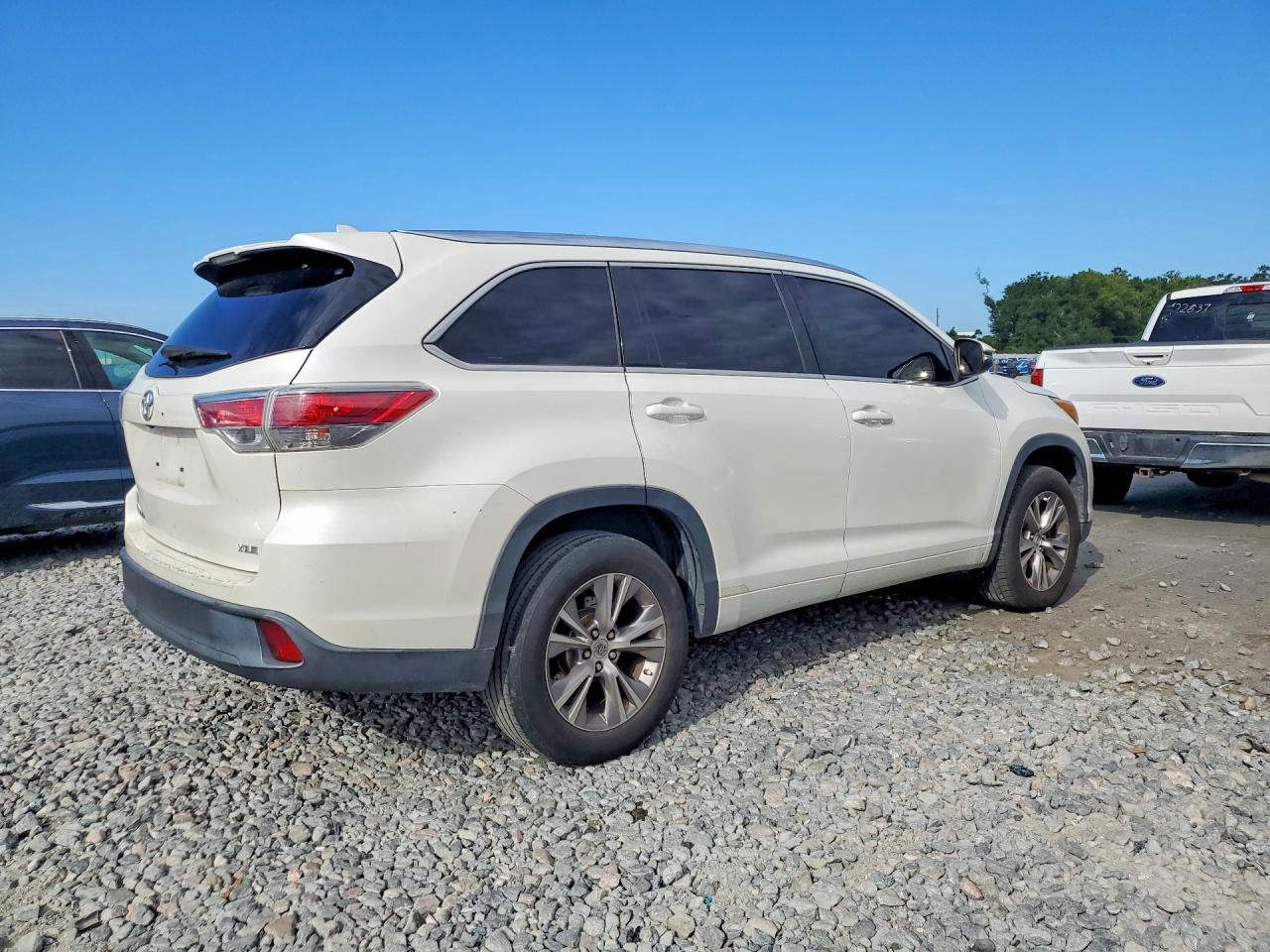 2015 TOYOTA HIGHLANDER