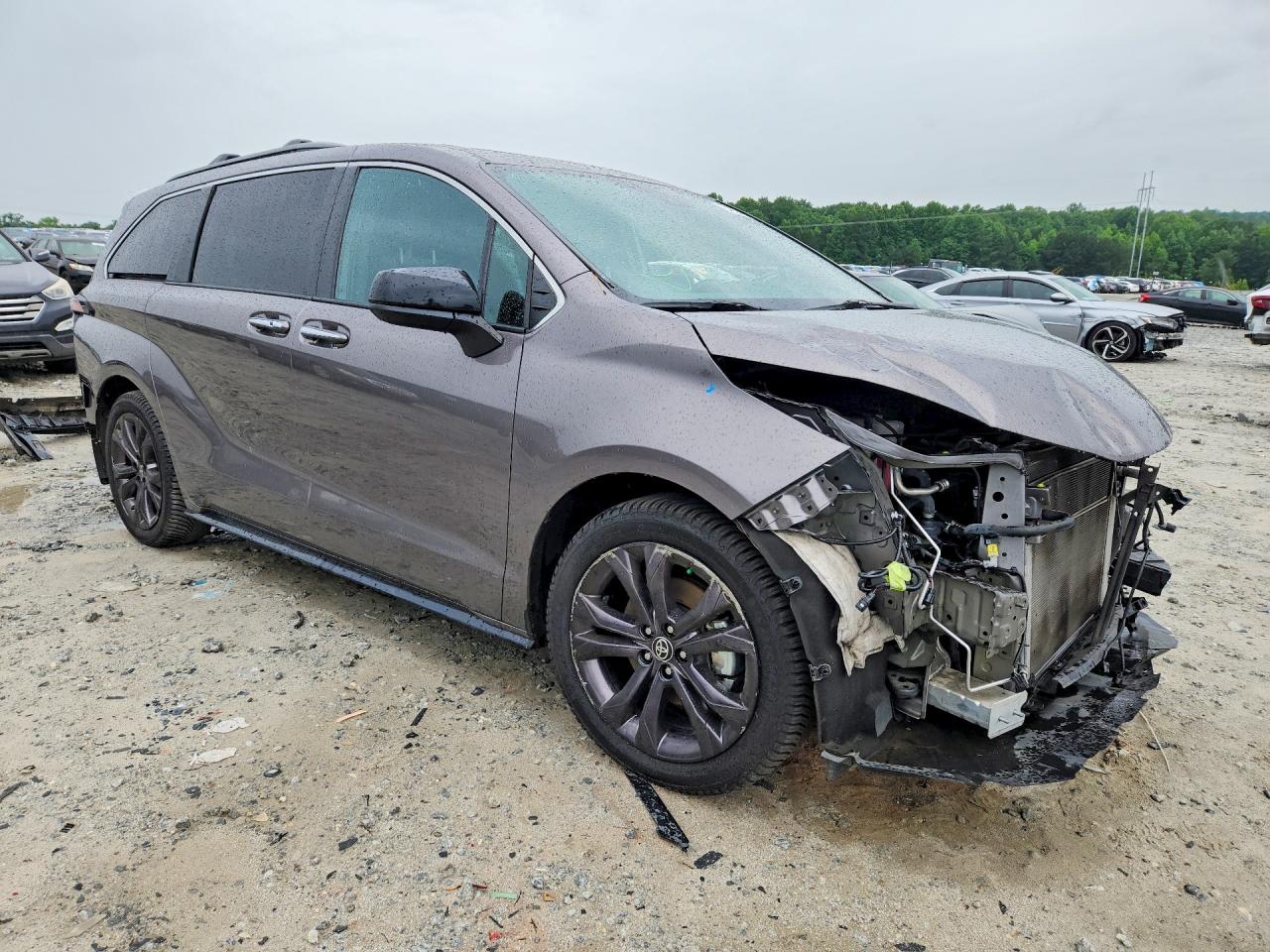 2022 TOYOTA SIENNA