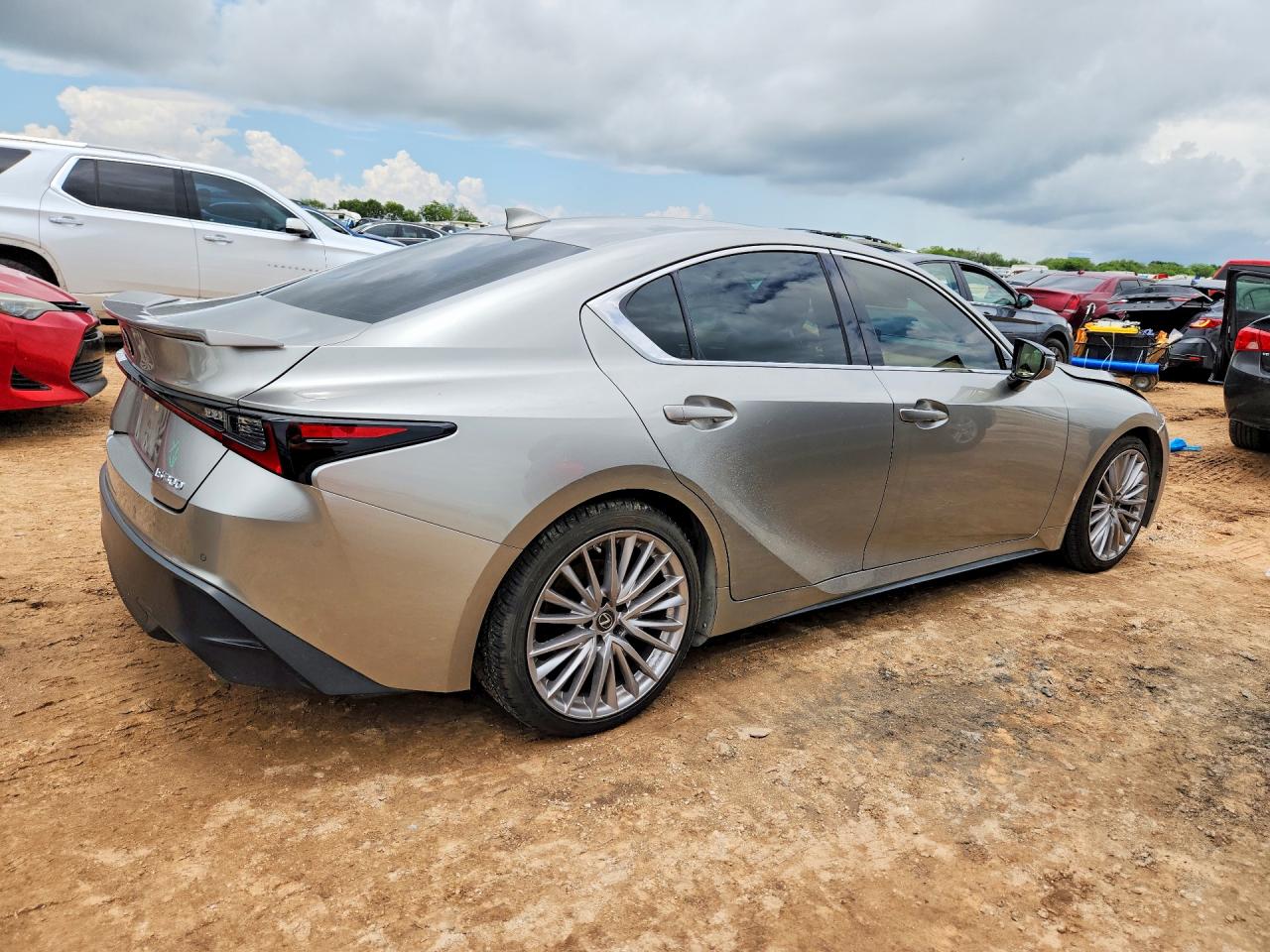 2022 LEXUS IS