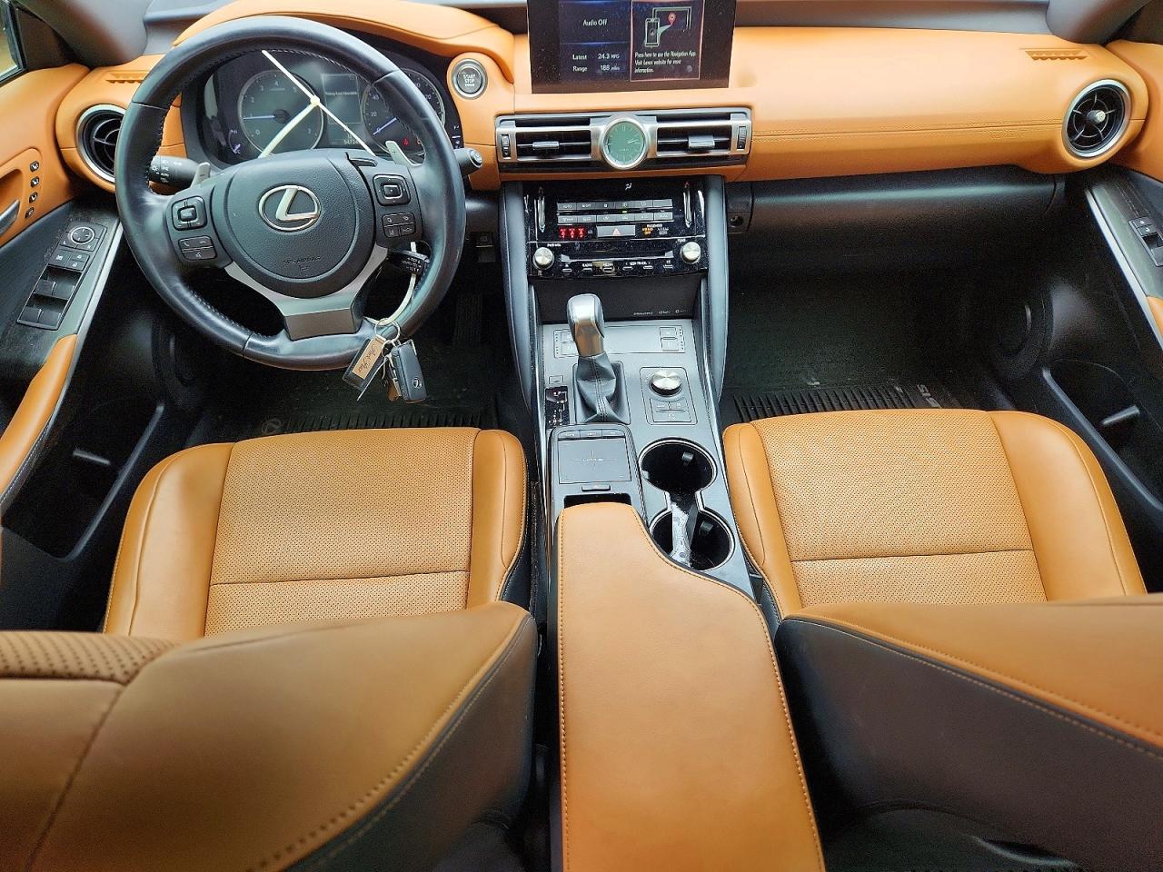 2022 LEXUS IS