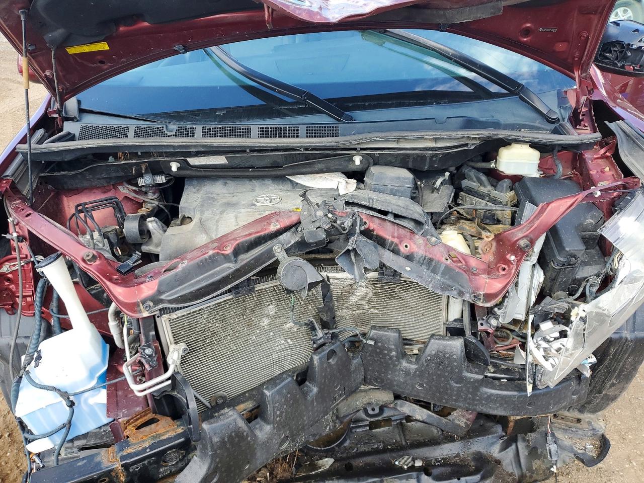 2015 TOYOTA SIENNA