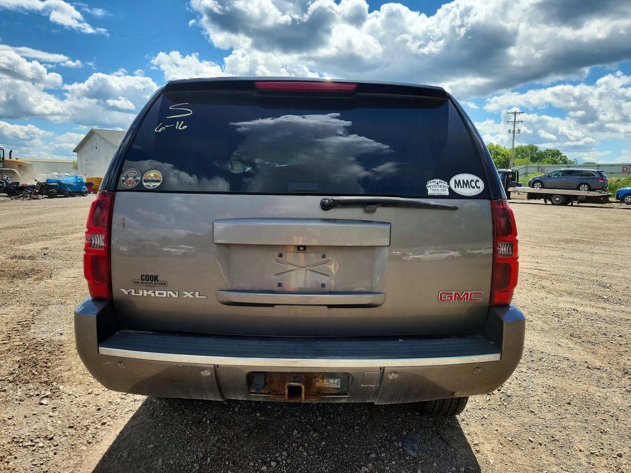 2013 GMC YUKON