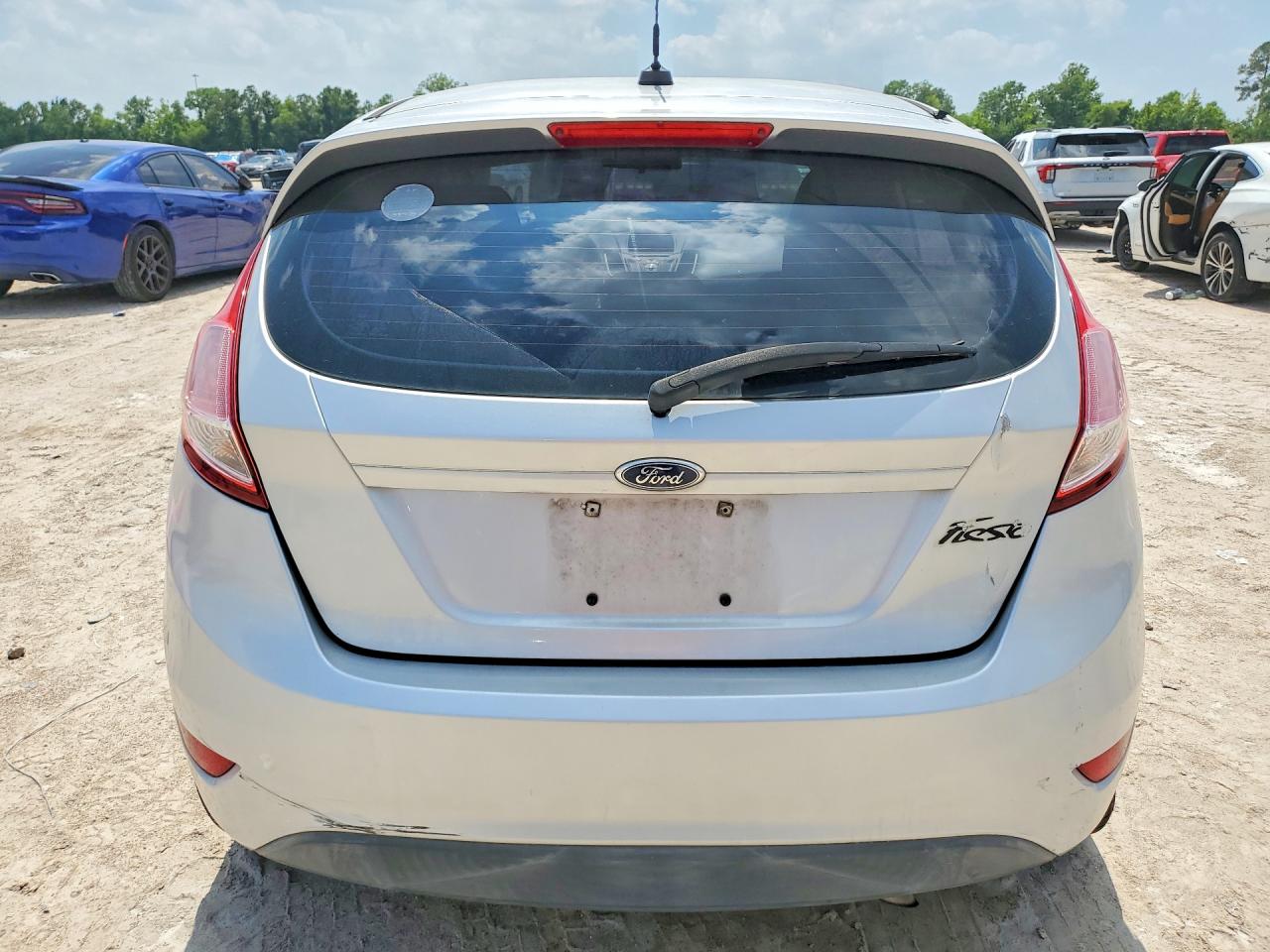 2016 FORD FIESTA