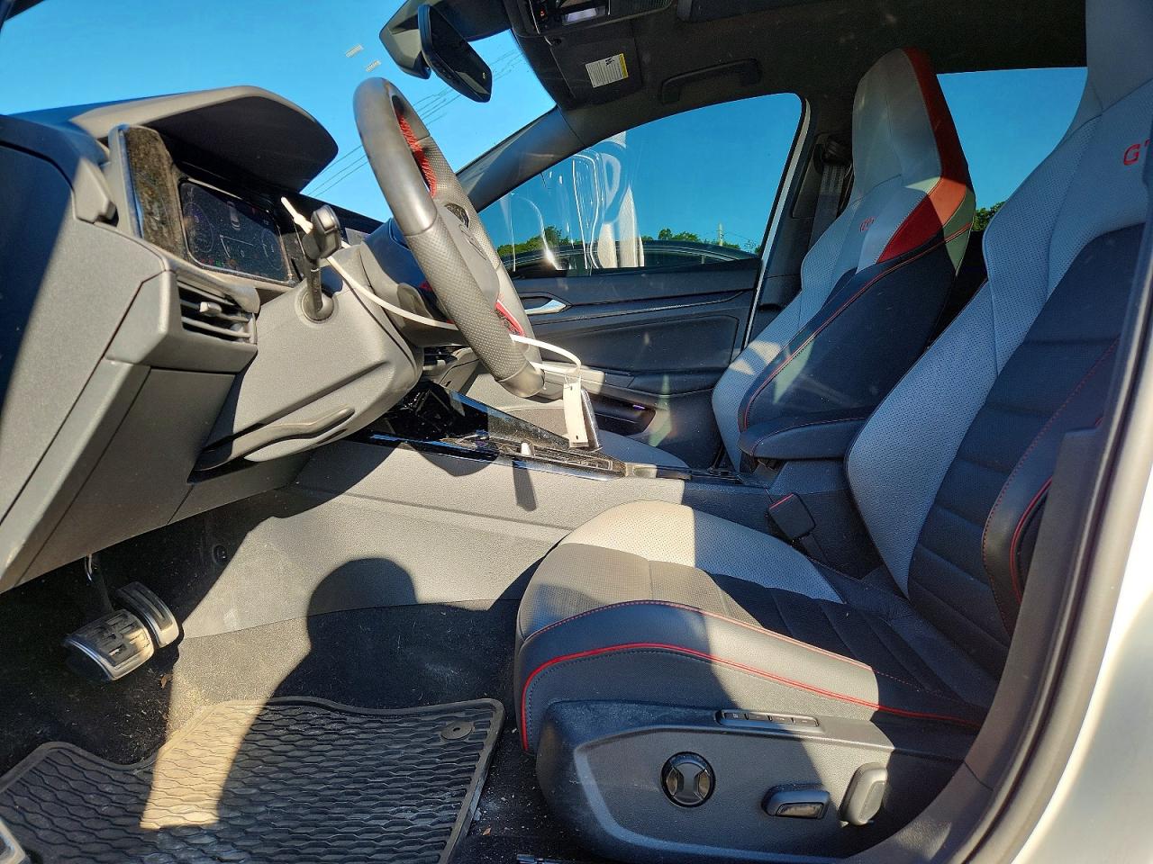 2024 VOLKSWAGEN GTI