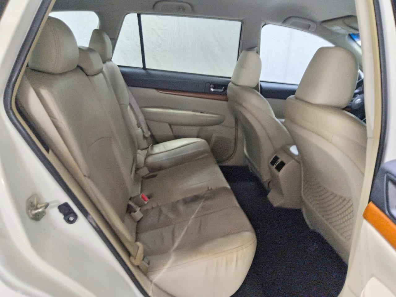 2014 SUBARU OUTBACK