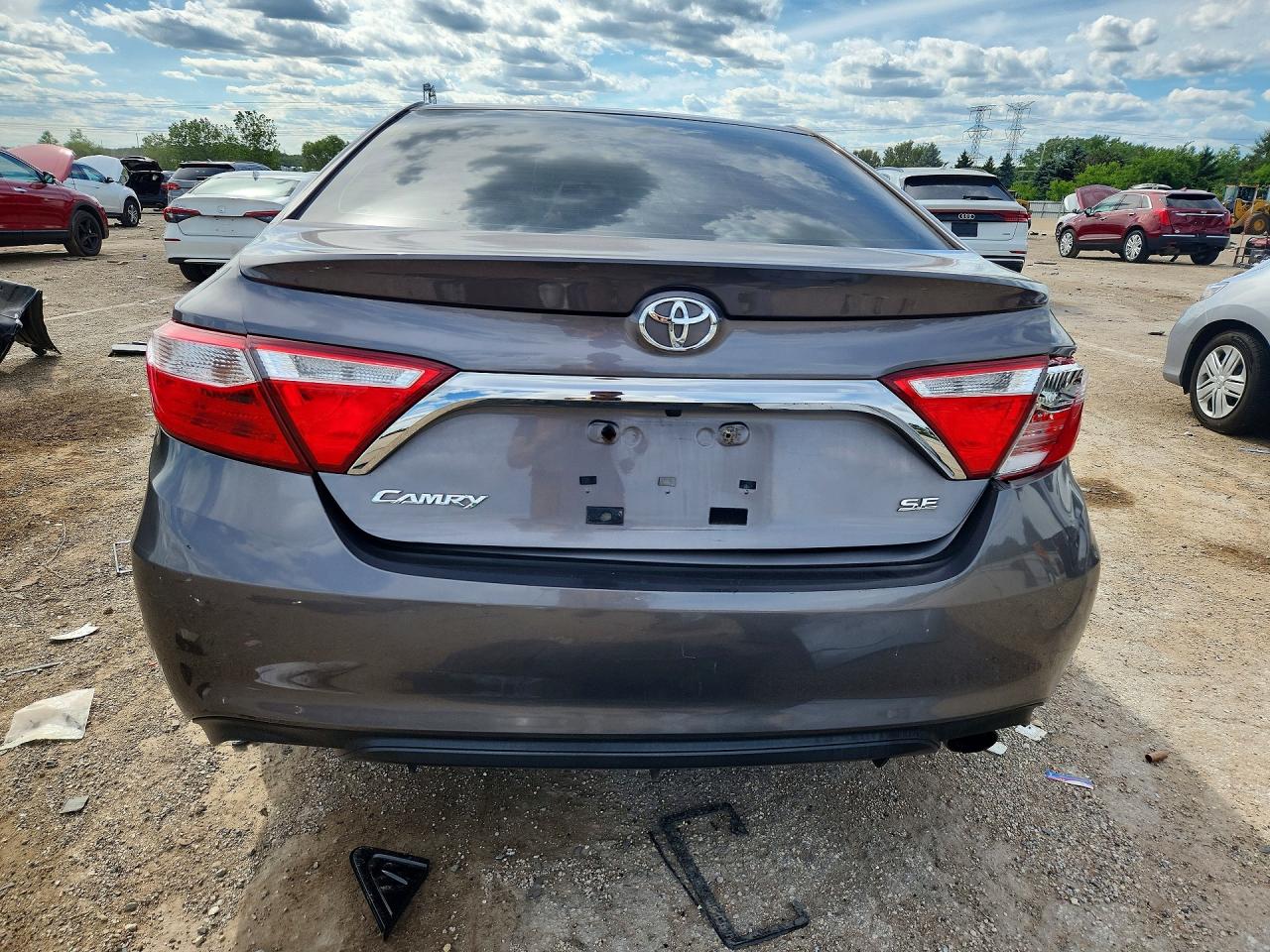 2017 TOYOTA CAMRY