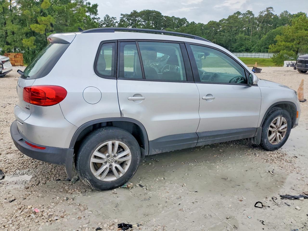 2017 VOLKSWAGEN TIGUAN