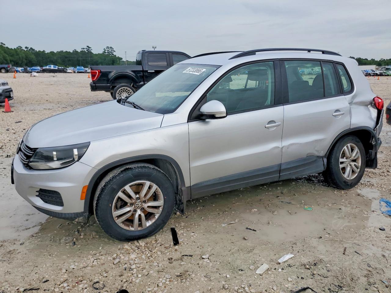 2017 VOLKSWAGEN TIGUAN