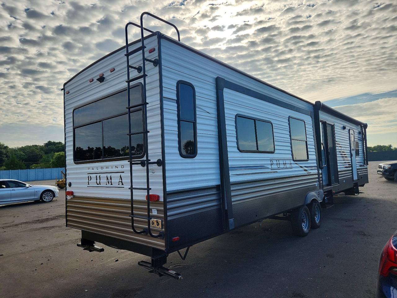 2021 FRRV PALOMINO