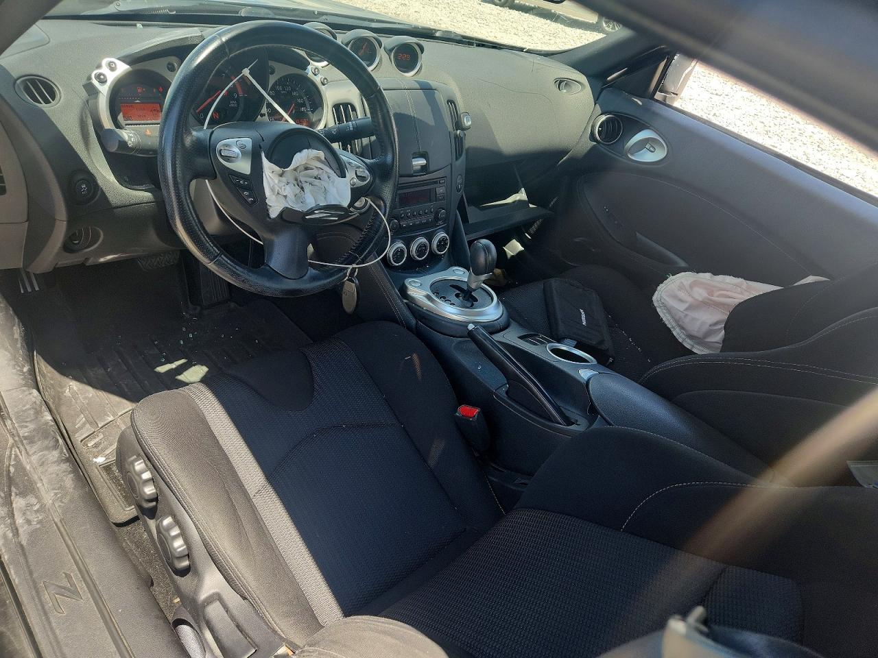 2015 NISSAN 370Z